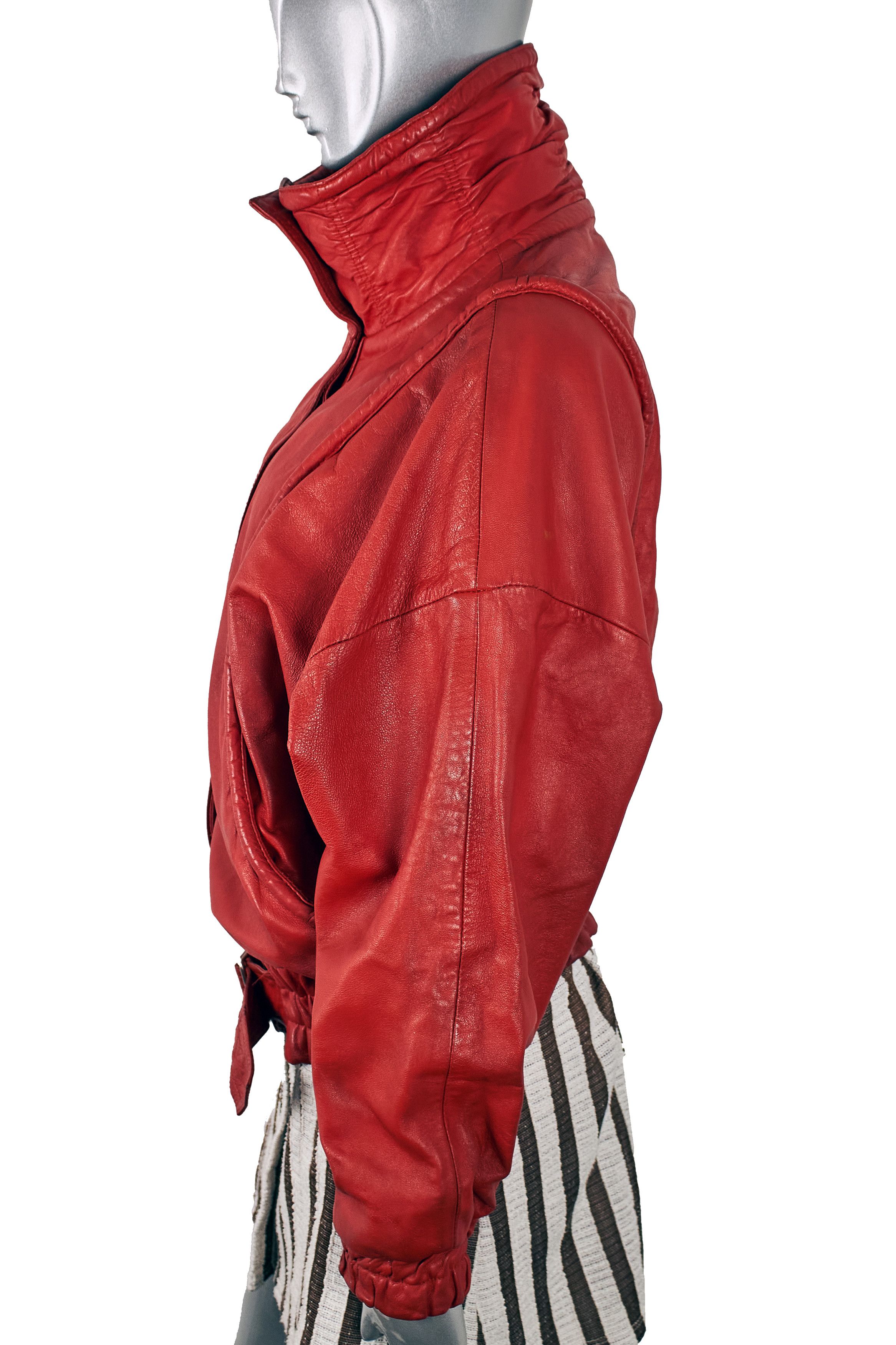 Vintage Authentic 80s Vintage Red Leather Oversized Bomber Jacket Size M / US 6-8 / IT 42-44 - 5 Thumbnail