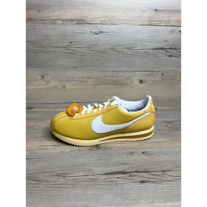 Nike Nike Cortez 23 SE Running Rabbit Mens Size 10.5 Wheat Gold