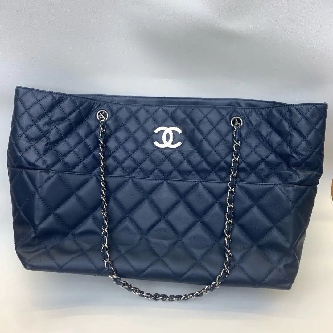 Chanel Pre-loved Bag Very good condition Size ONE SIZE - 1 Thumbnail