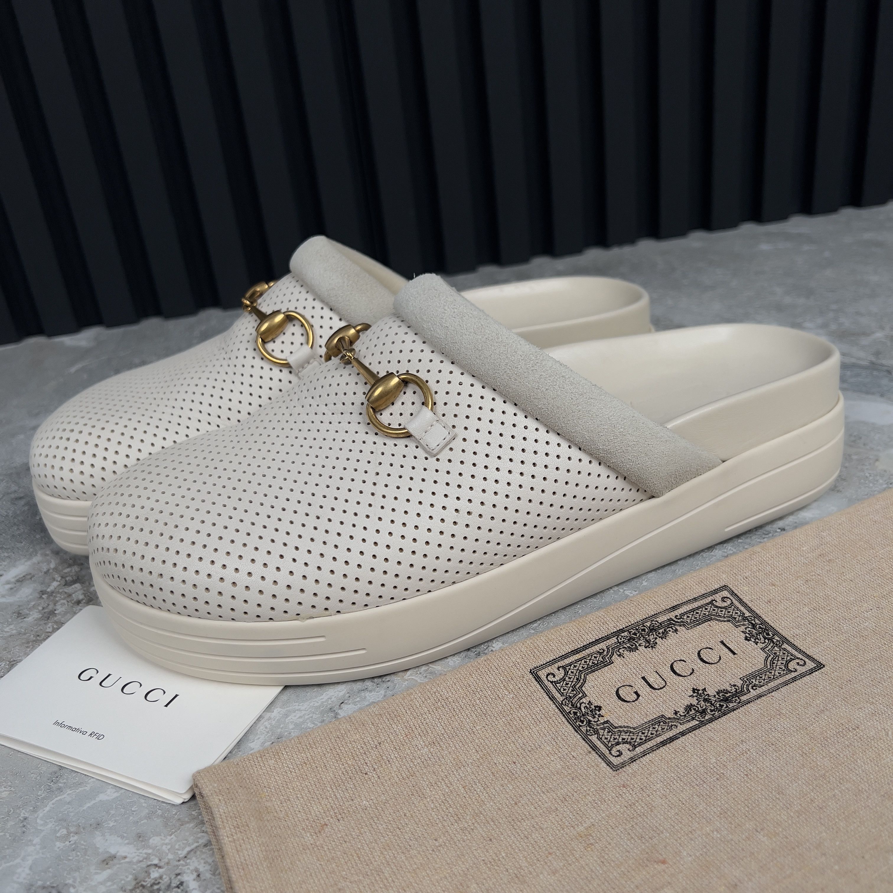 Gucci GUCCI Horsebit Platform Mallorca Mule Perforated Leather Size US 8.5 / EU 41-42 - 1 Thumbnail