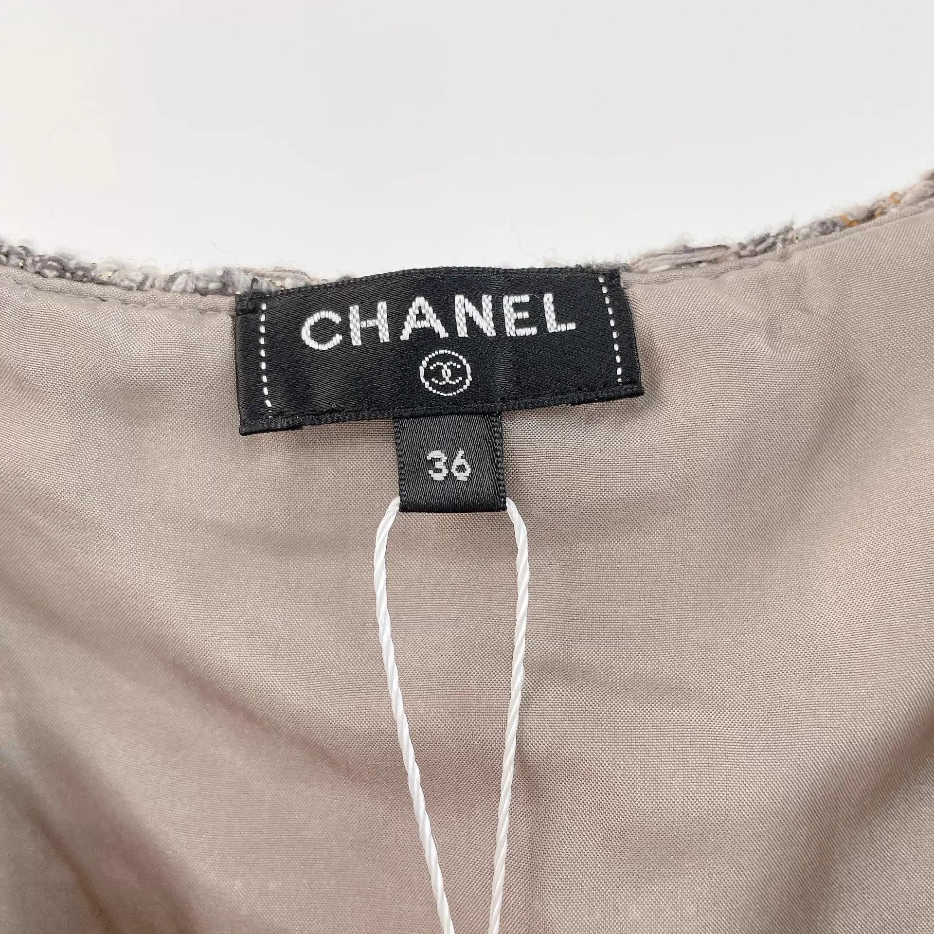 Chanel CHANEL Greek Woven Tweed V-neck top 36 Size XS / US 0-2 / IT 36-38 - 6 Thumbnail