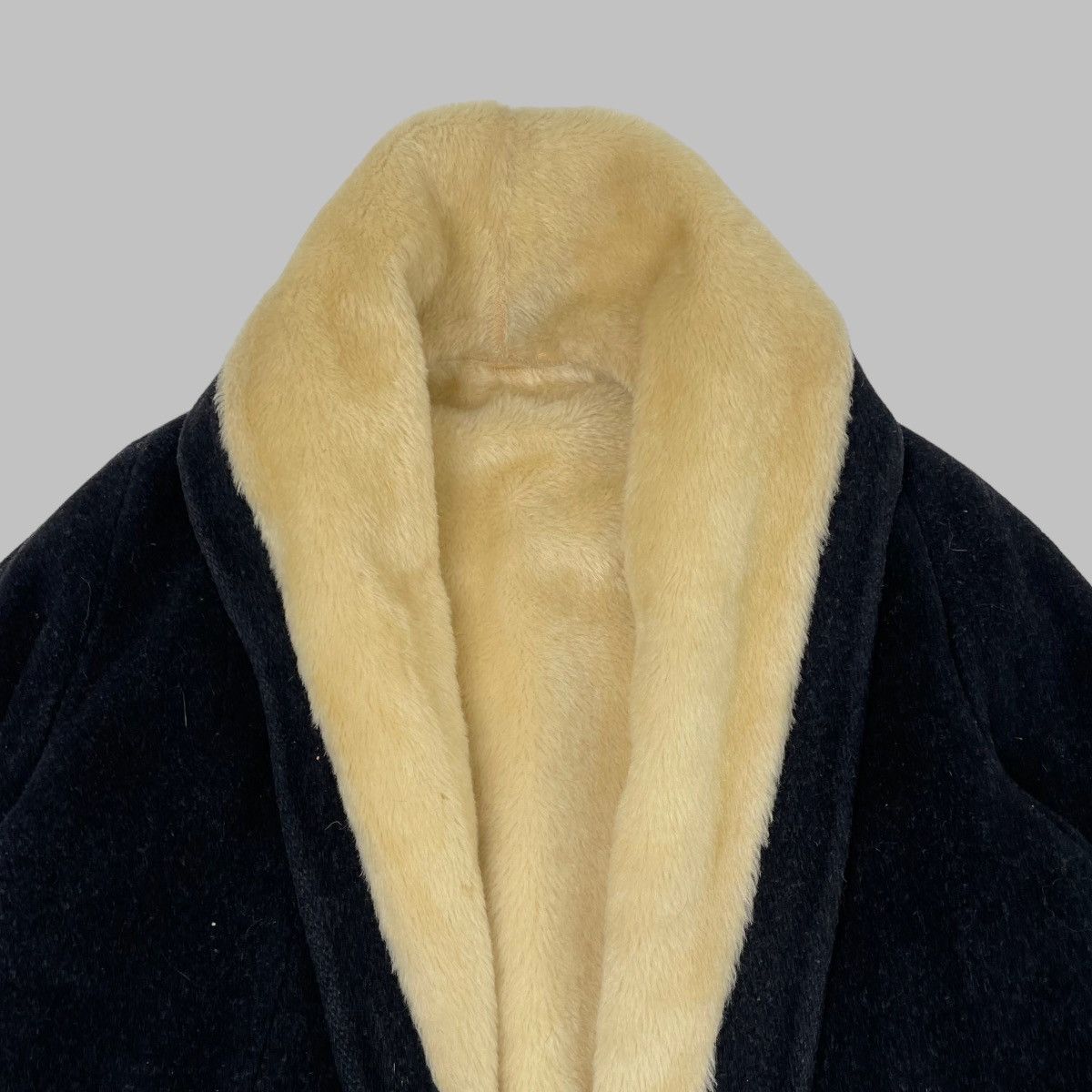 Vintage Vintage 1940s shawl collar wool sherpa jacket Size US M / EU 48-50 / 2 - 6 Thumbnail