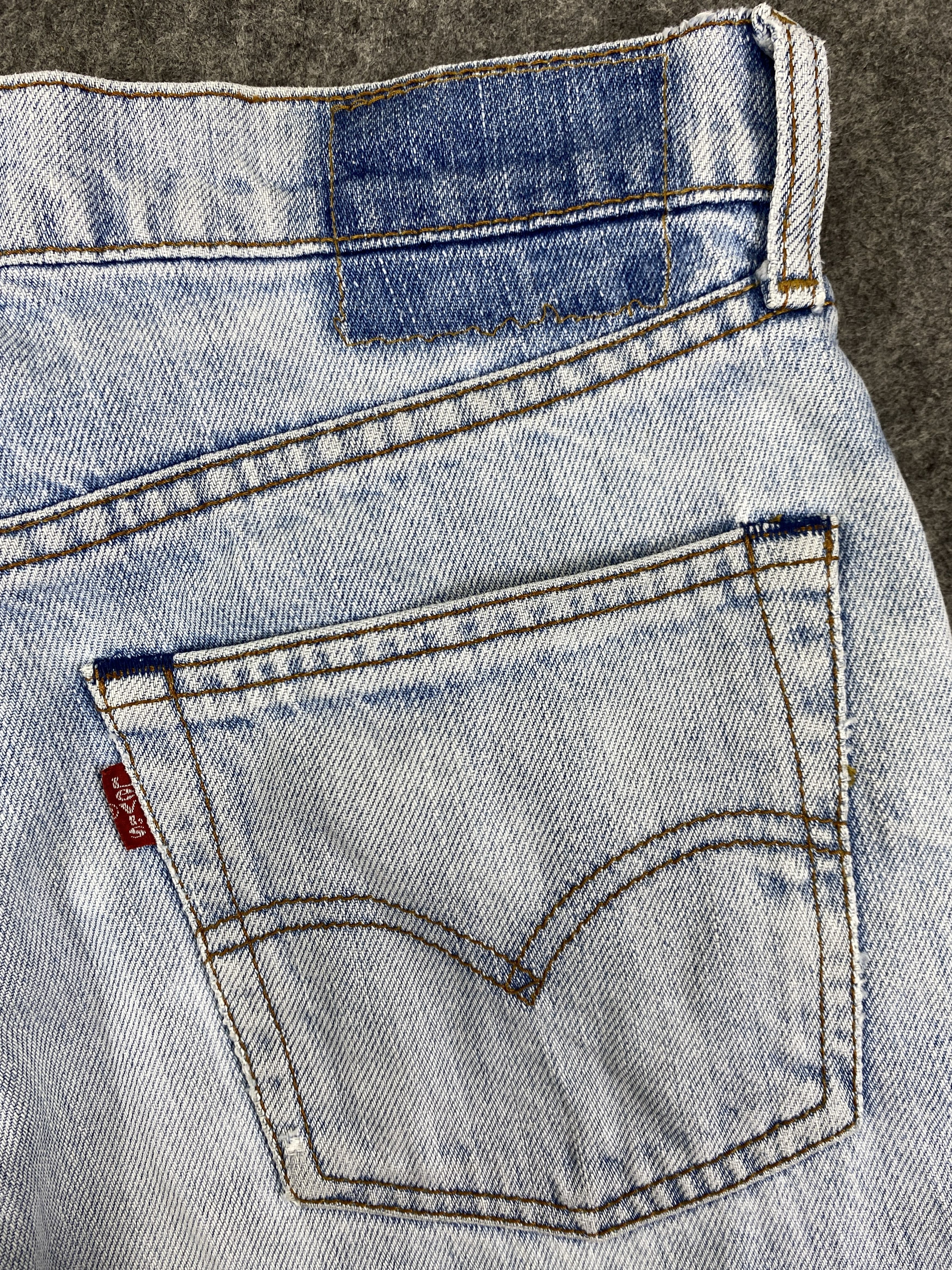 Levi's Light Blue Vintage Levi's Jeans 30x27.5 Denim - JN3348 Size US 30 / EU 46 - 9 Thumbnail
