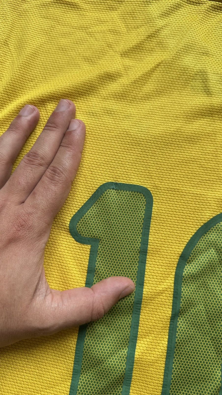 Nike 2012 Nike Brazil Ronaldinho #10 Vintage Soccer Jersey Size US S / EU 44-46 / 1 - 16 Thumbnail