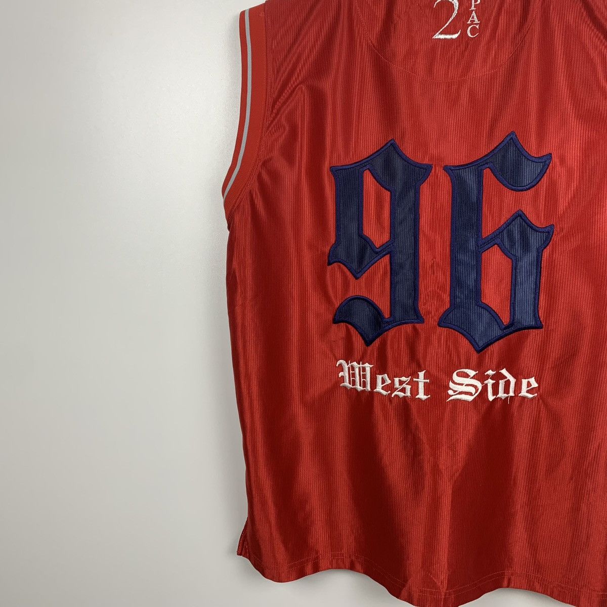 Rap Tees Vintage 90’s 2Pac Band Rap Jersey Tank Top Size L Red Size US L / EU 52-54 / 3 - 10 Thumbnail