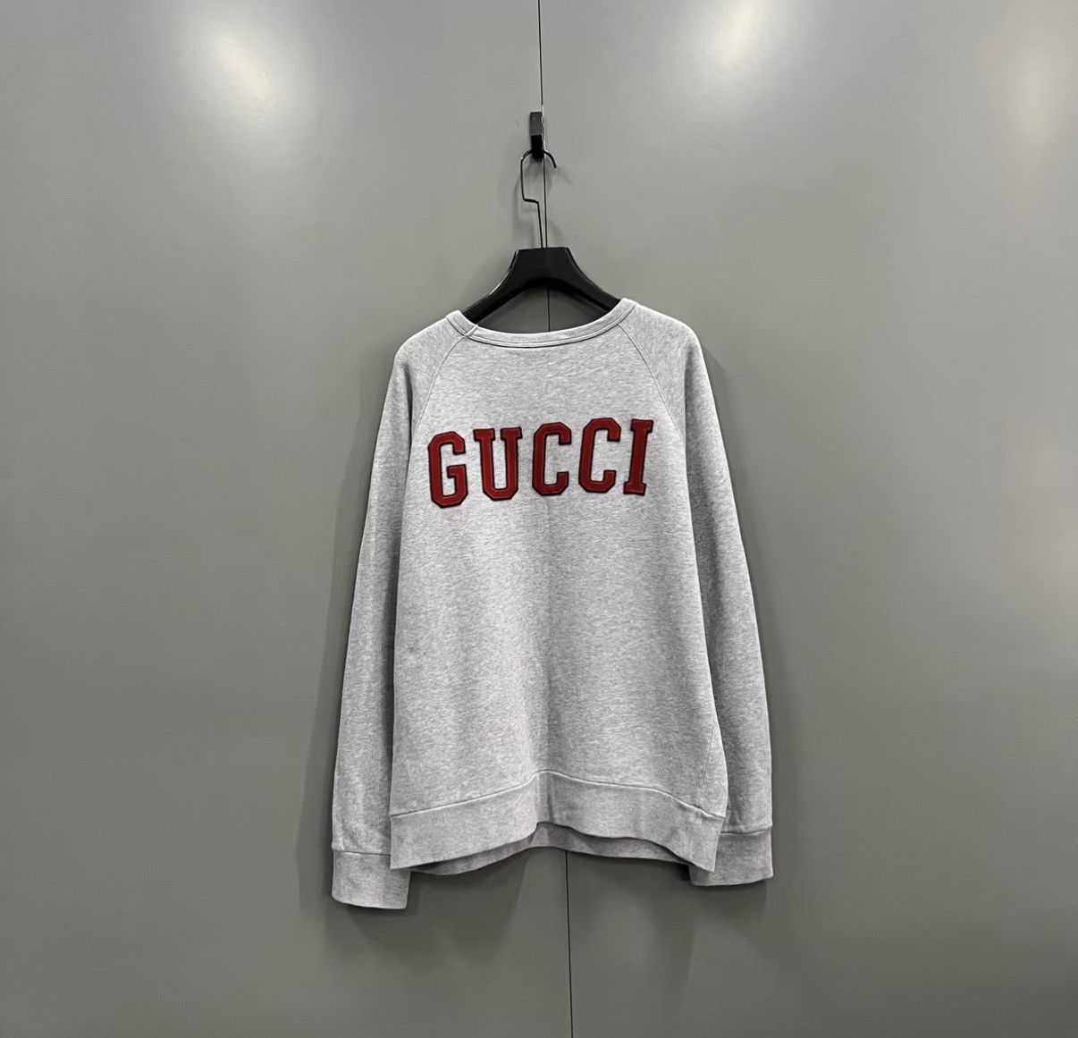 Gucci Gucci Back Letter Logo Sweatshirt J41 Size US L / EU 52-54 / 3 - 2 Thumbnail