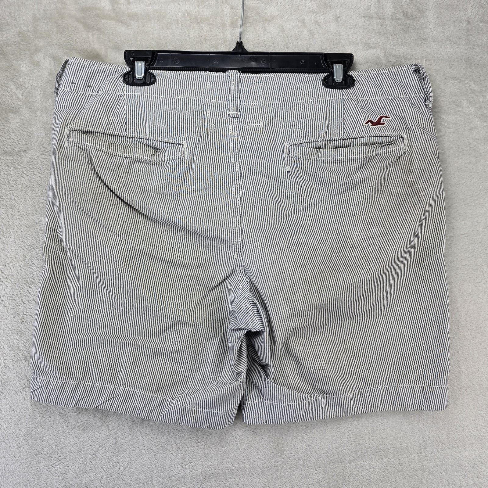 Hollister Hollister Shorts Mens 36 White Striped Classic Fit *FLAWS* Size US 36 / EU 52 - 7 Thumbnail
