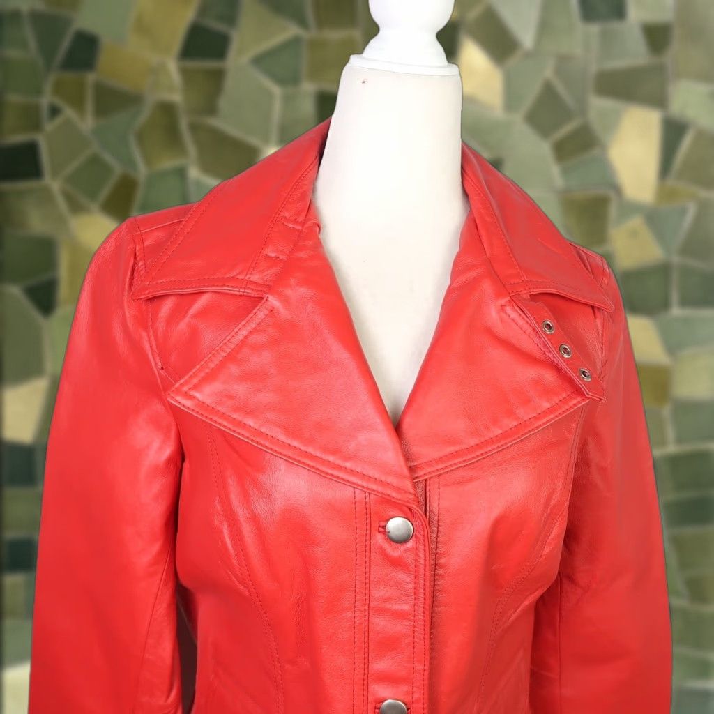Vintage Cami Red Leather Button Front Jacket Womens 10 Regular Short Long Sleeve Biker Solid Vintage? Size L / US 10 / IT 46 - 1 Thumbnail
