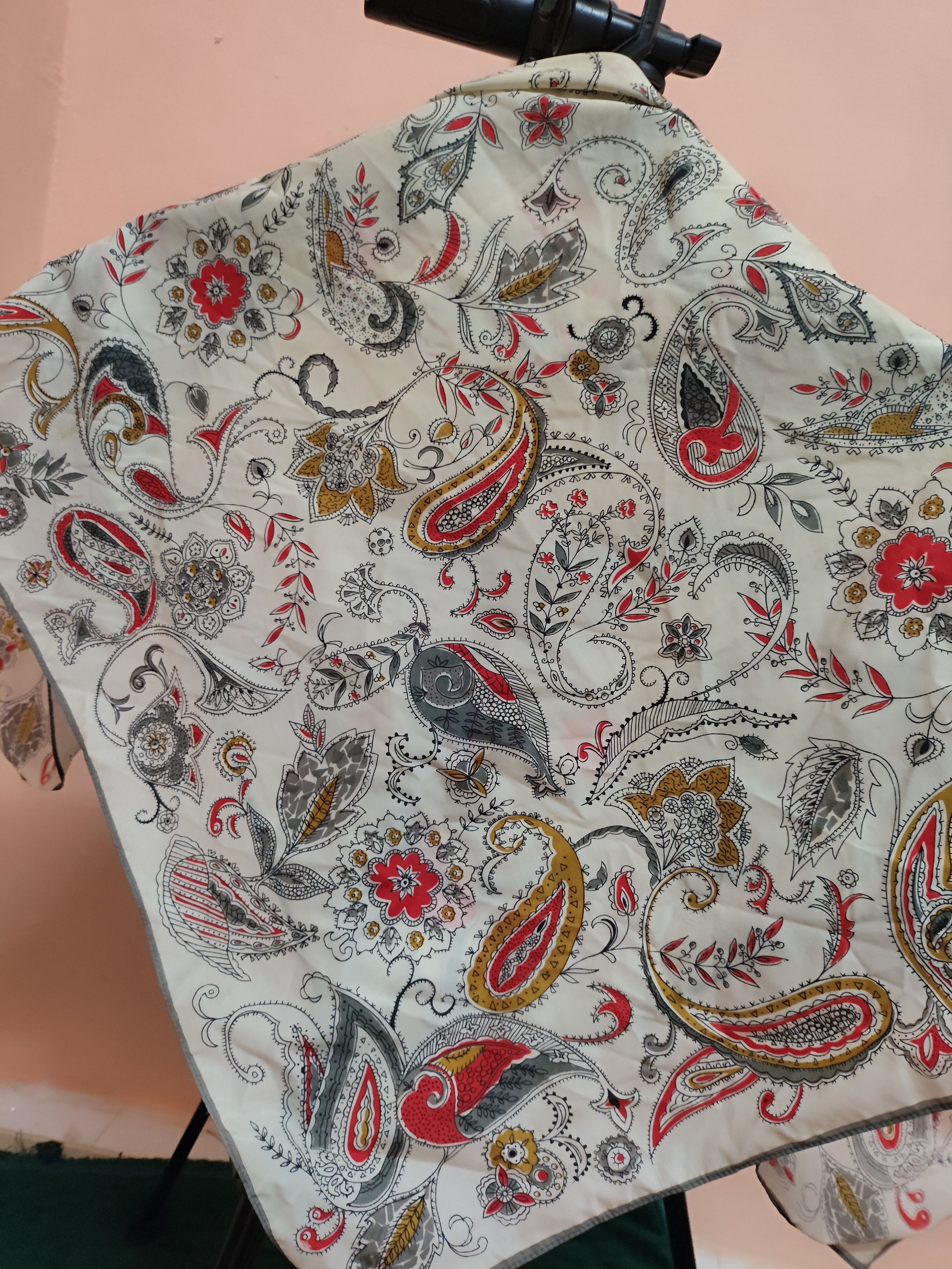 Designer Very rare Art Design scarves Neckerchief Size ONE SIZE - 10 Thumbnail