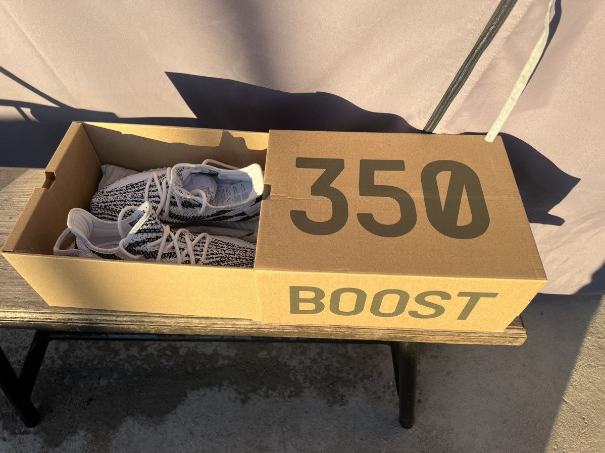 Kanye West Yeezy Sply 350 V2 Zebra 2023 Size US 9 / EU 42 - 12 Thumbnail