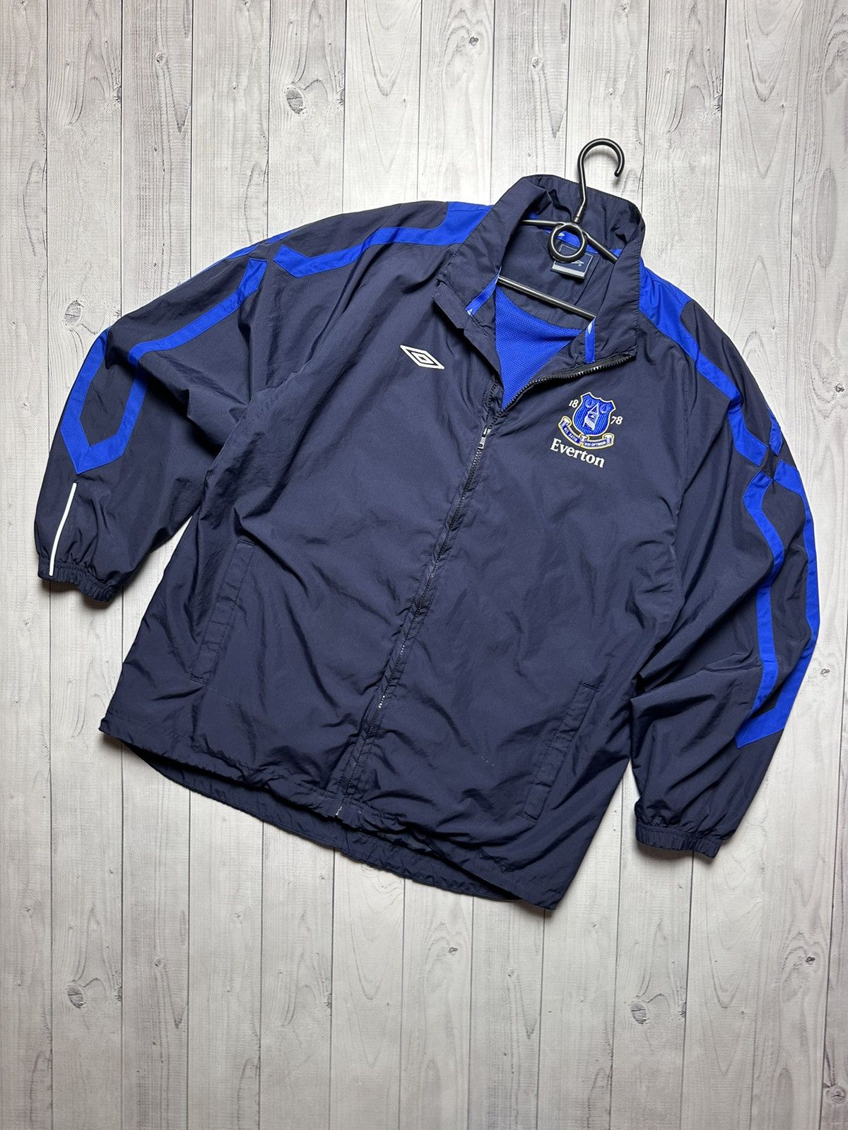 Umbro × Vintage Vintage Umbro Everton soccer jacket size L logo Size US L / EU 52-54 / 3 - 1 Thumbnail