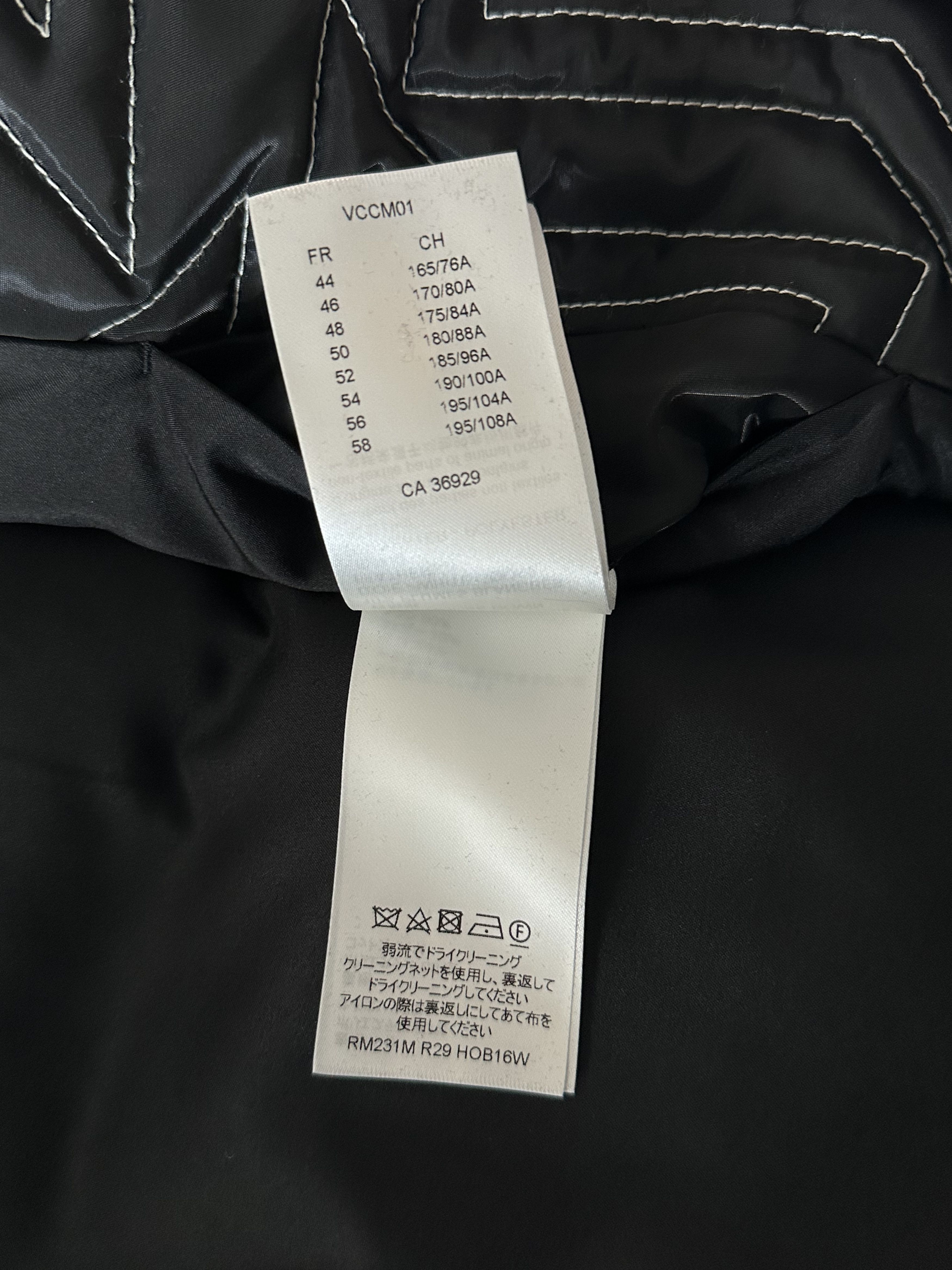 Louis Vuitton Louis Vuitton Black & White Snow Capsule Puffer Jacket Size US L / EU 52-54 / 3 - 6 Thumbnail