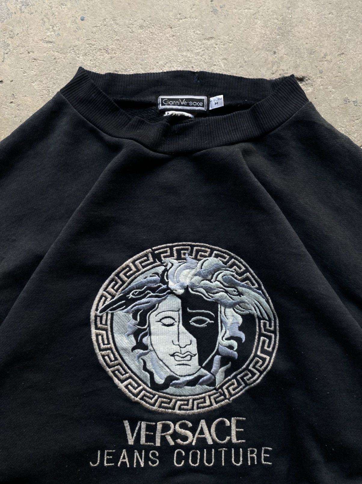 Versace VTG 90’s Versace Jeans Couture Medusa Sweater Size US M / EU 48-50 / 2 - 4 Thumbnail