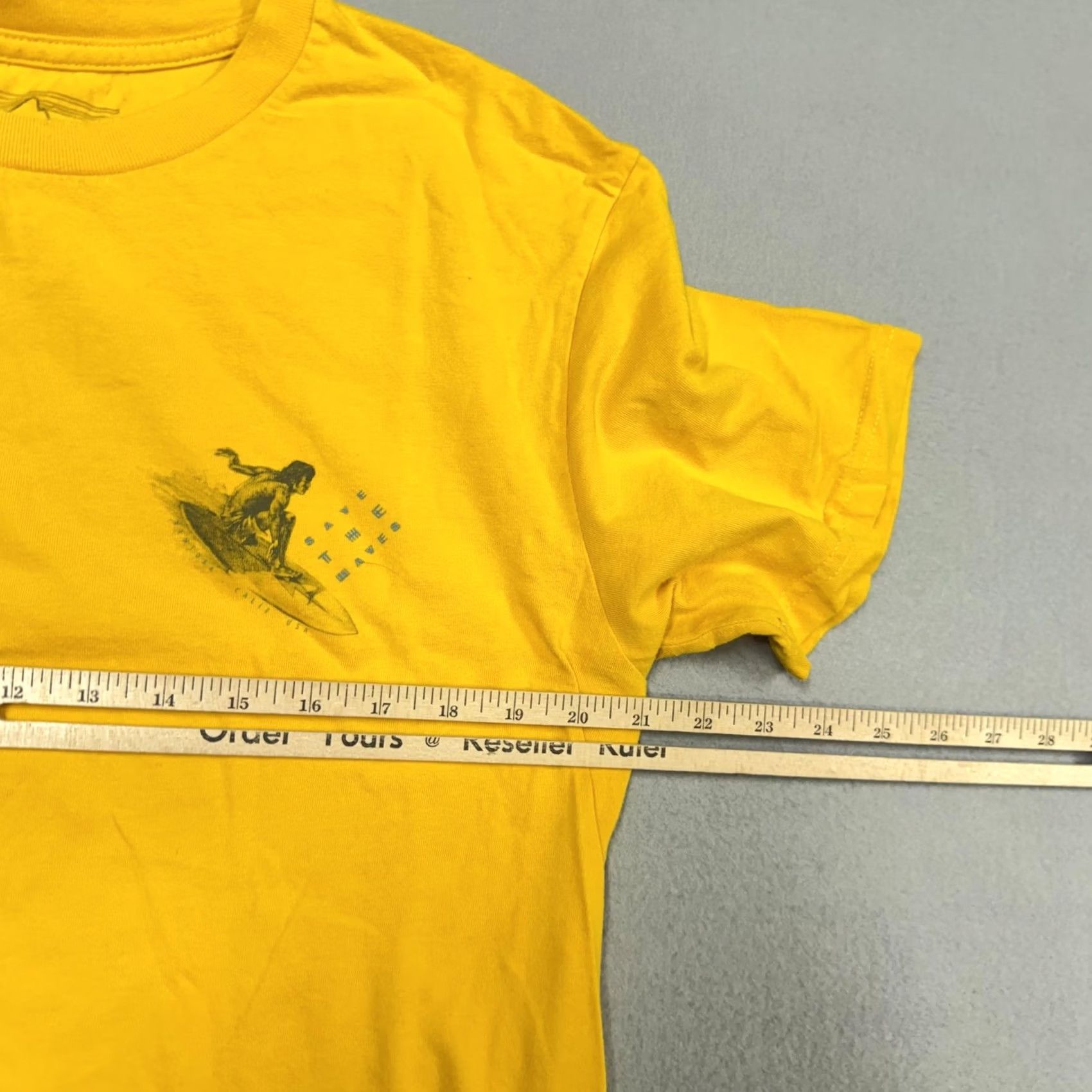 Patagonia Patagonia Shirt Mens L Yellow Save The Waves Surf USA Graphic Print Crew Neck Short Sleeve T-Shirt Size US L / EU 52-54 / 3 - 6 Thumbnail