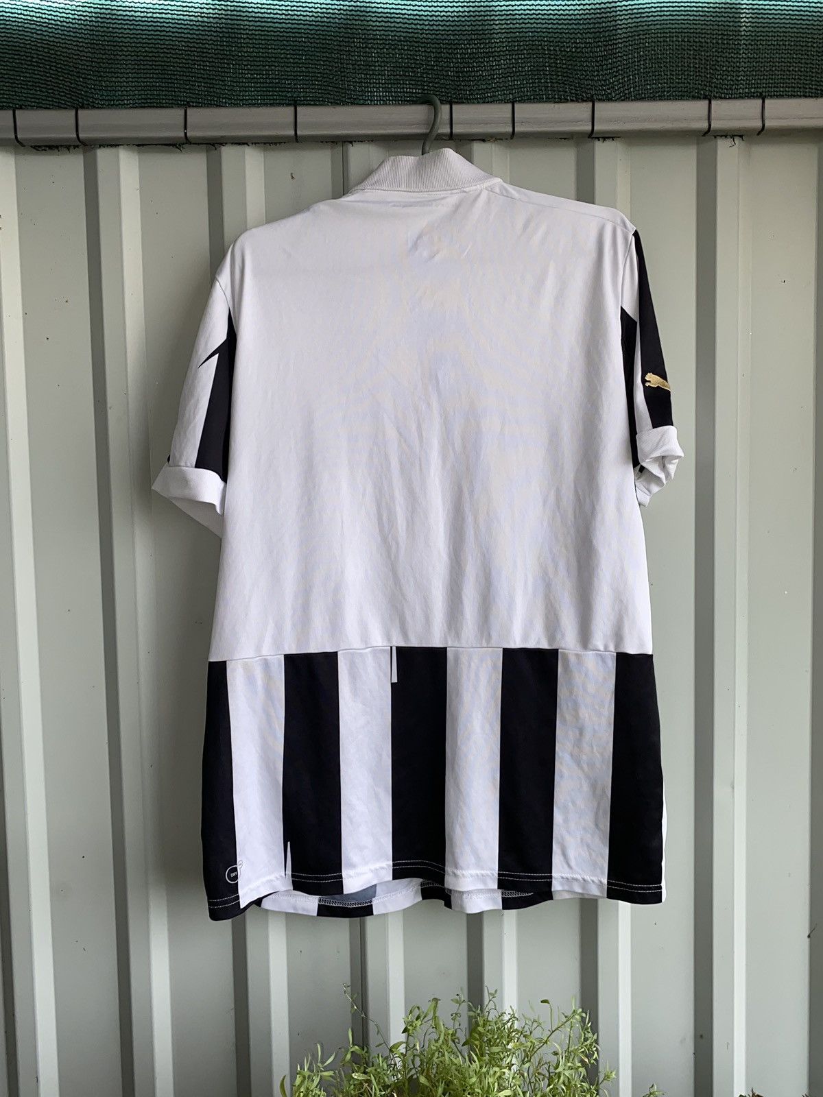 Puma Puma Newcastle United 2012 2013 Home Football Jersey Size L Size US L / EU 52-54 / 3 - 3 Thumbnail