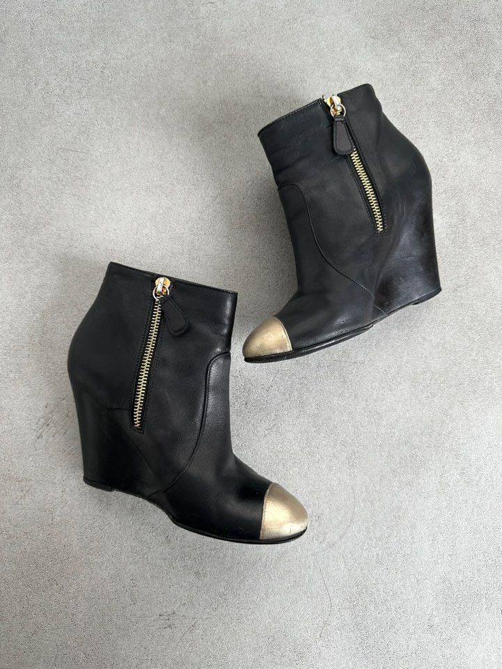 Chanel Chanel Archive CC Logo Black & Gold Cap-Toe Wedge Boots Size US 6 / IT 36 - 5 Thumbnail