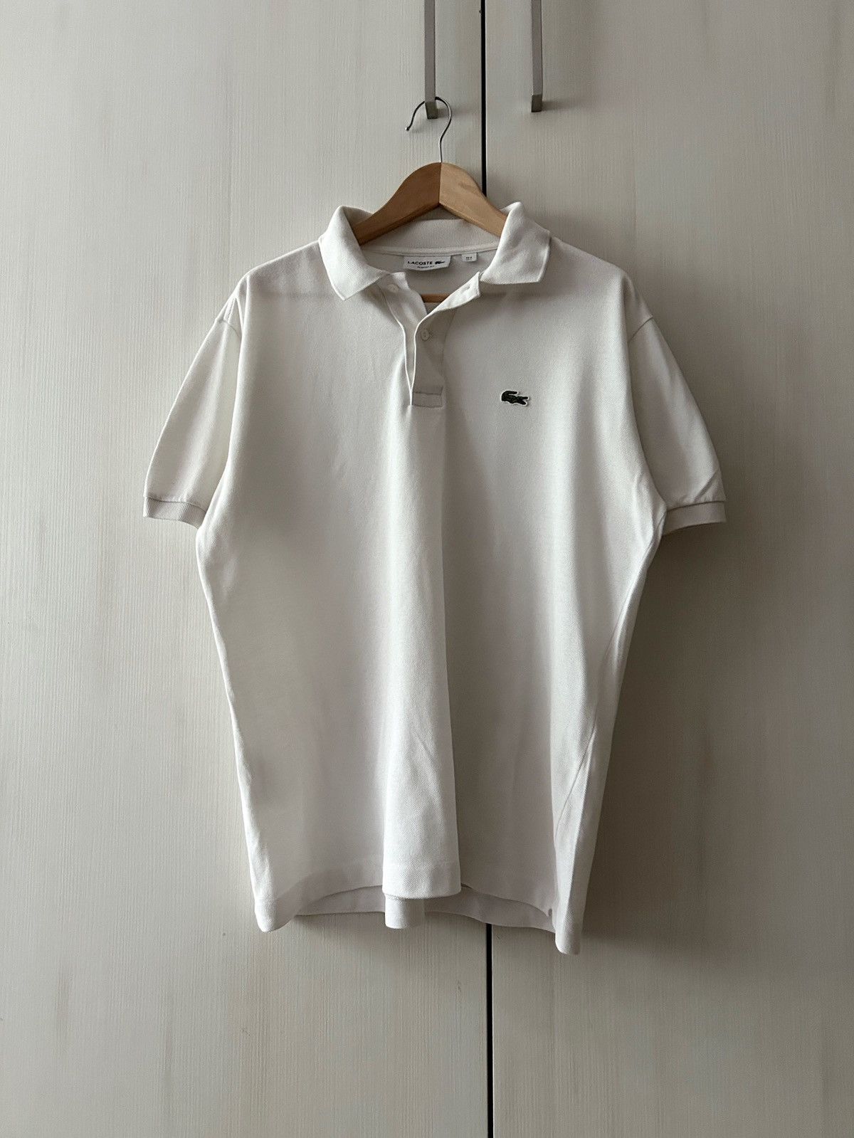 Lacoste Lacoste luxury white polos shirt mens old money style Size US M / EU 48-50 / 2 - 1 Thumbnail