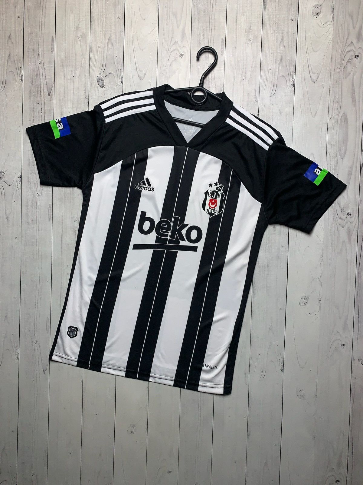 Vintage Vintage Besiktas striped tee size M Size US M / EU 48-50 / 2 - 1 Thumbnail