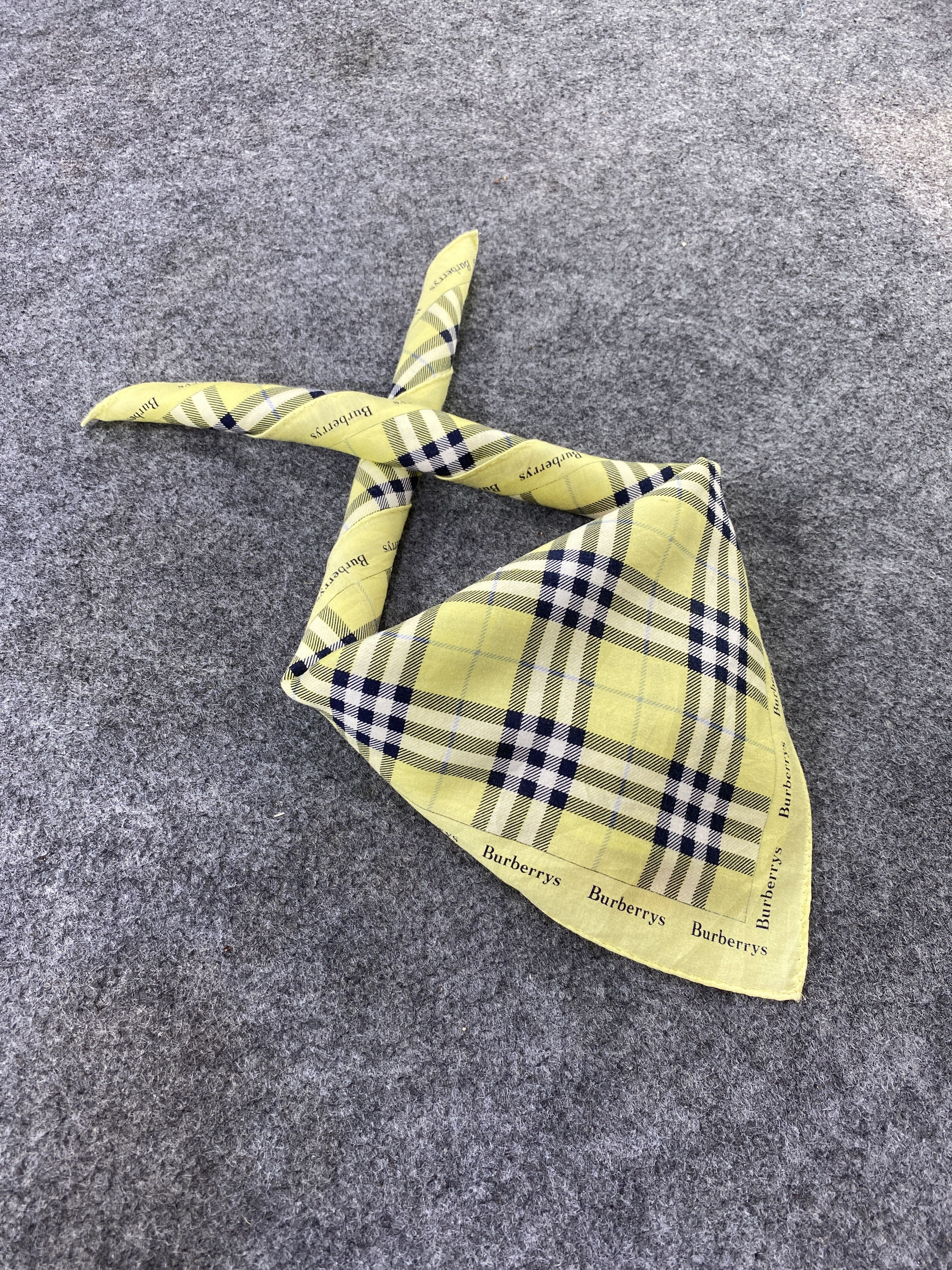 Burberry Burberry Handkerchief / Bandana / Neckerchief-B461 Size ONE SIZE - 1 Thumbnail