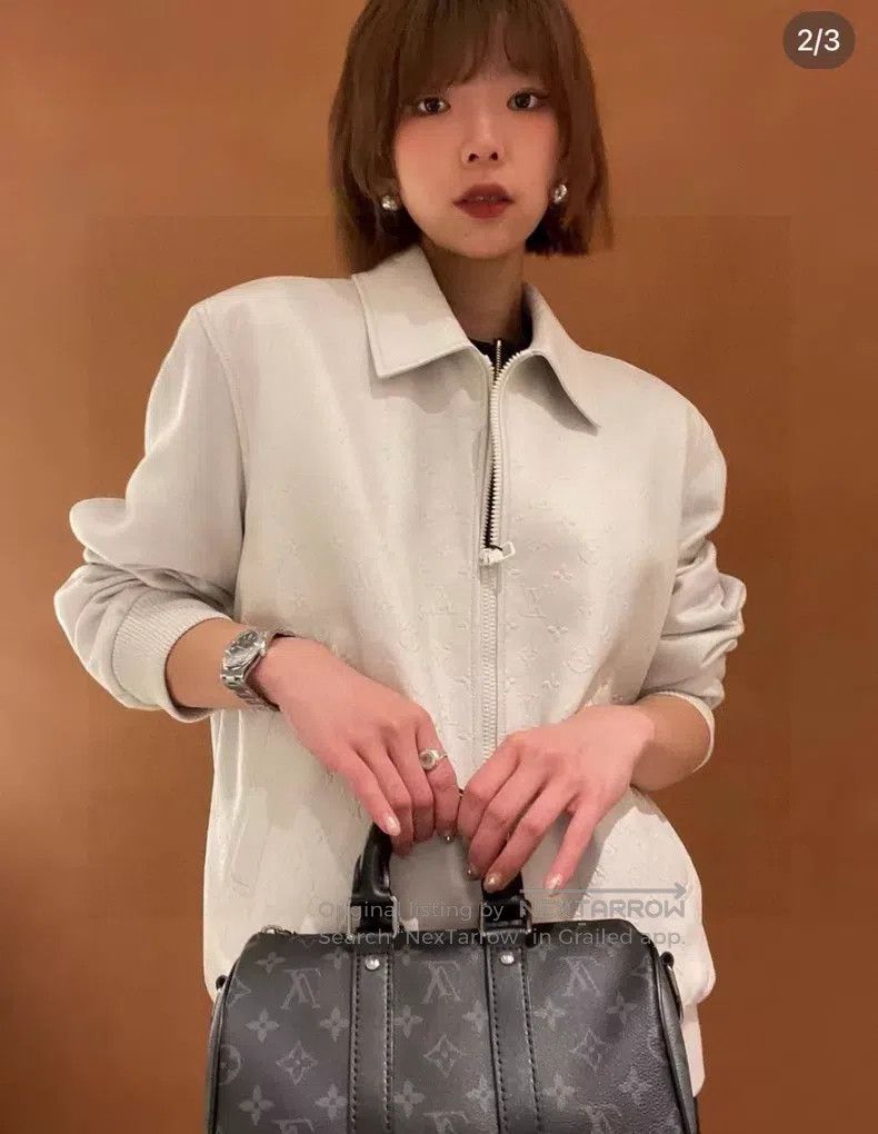 Louis Vuitton Louis Vuitton Full print jacquard white sheepskin zip-up l Size US M / EU 48-50 / 2 - 8 Thumbnail