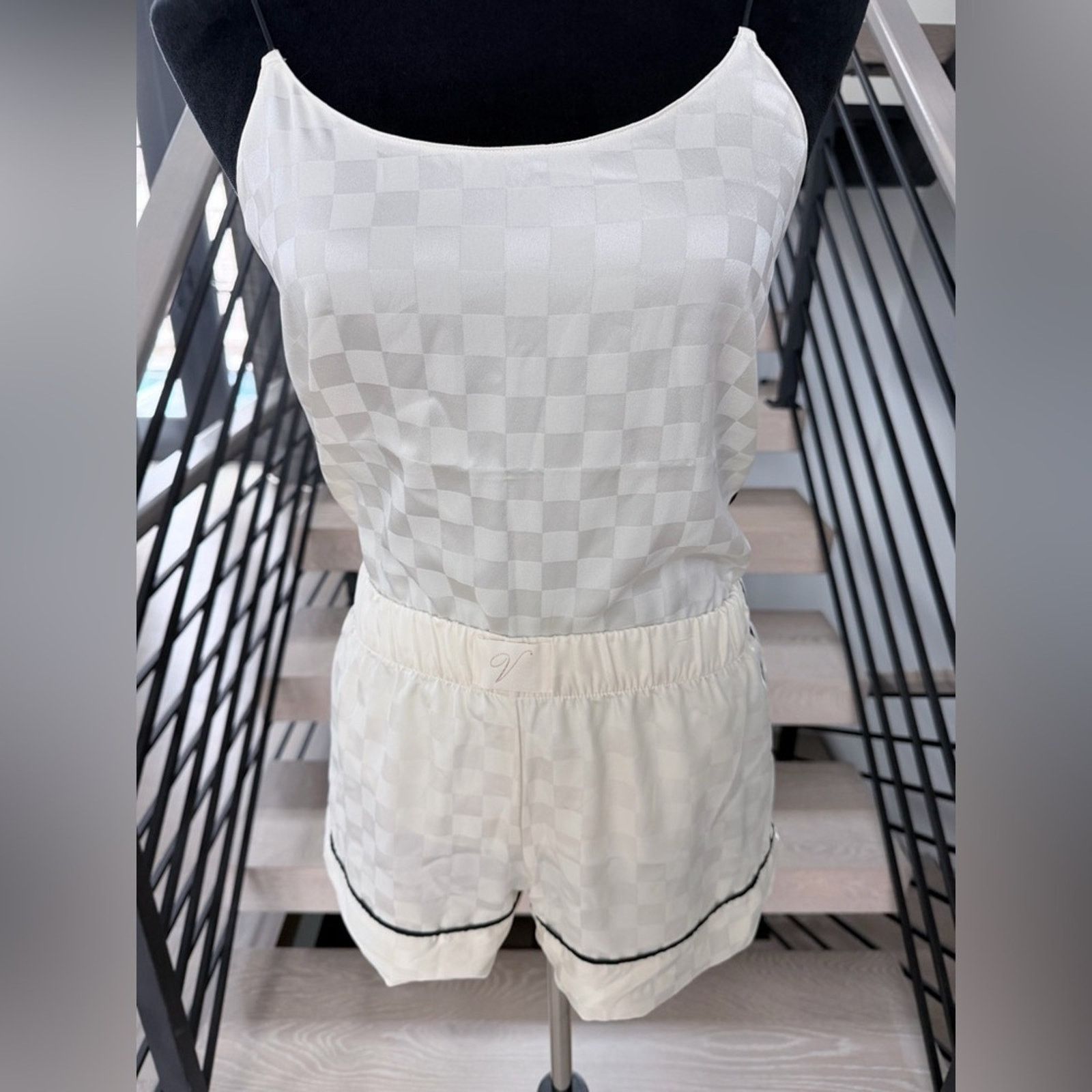 Victoria's Secret Victoria Secret Cream Sleepwear Loungewear Cami Set size XS Size 26" / US 2 / IT 38 - 5 Thumbnail