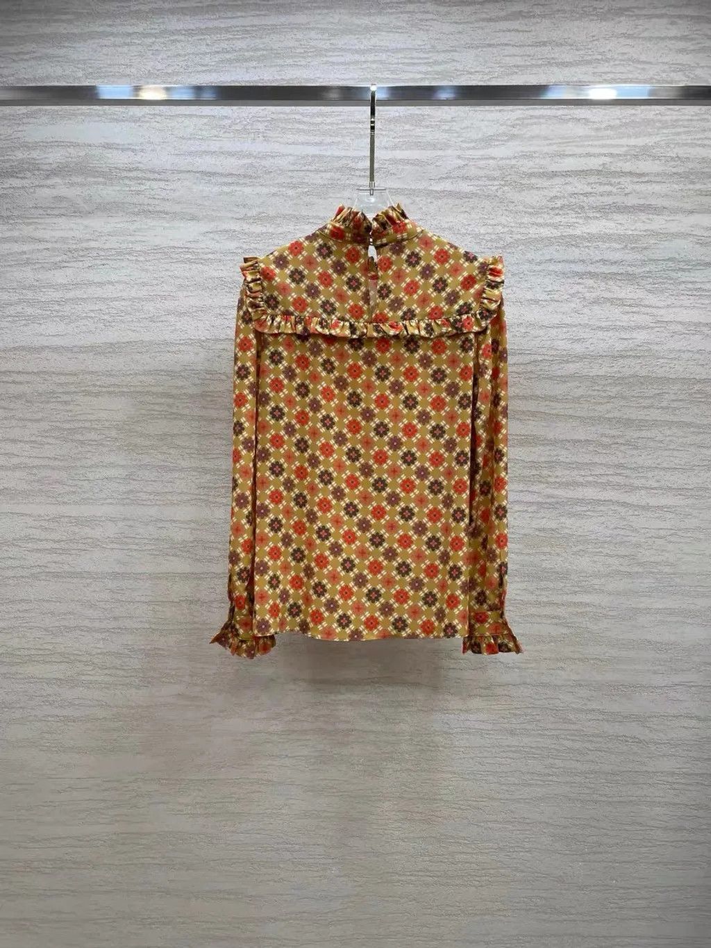Saint Laurent Paris o1s1wg110924 Blouse in Multicolor Size M / US 6-8 / IT 42-44 - 2 Thumbnail