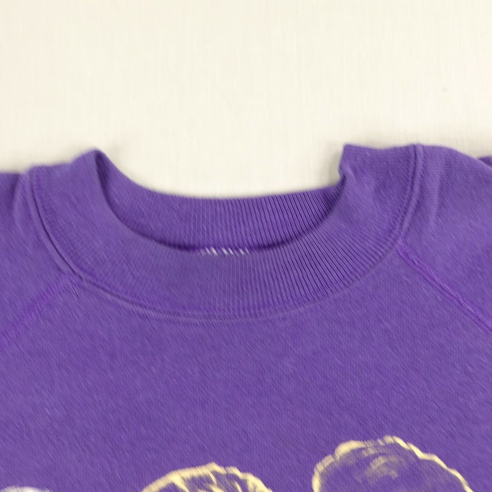 Hanes VINTAGE Hanes Sweatshirt Mens L Purple Crew Pullover 80s Graphic Print Logo Pullover Knit Cotton-Polyester Sweater Size US L / EU 52-54 / 3 - 3 Thumbnail