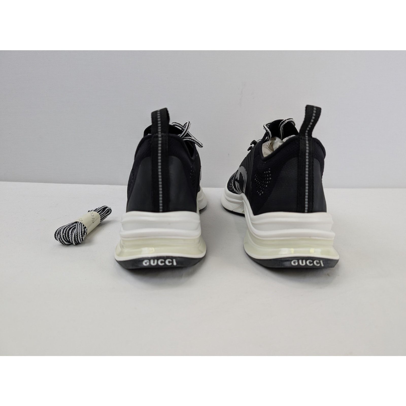 Gucci o1rshd1 Men's Run Sneakers in Black/White Size US 13 / EU 46 - 11 Thumbnail