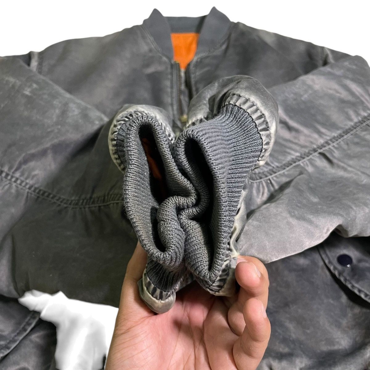 Avirex Vintage 90s MA-1 Bomber Jacket Sun Faded Trashed Distressed Size US M / EU 48-50 / 2 - 9 Thumbnail
