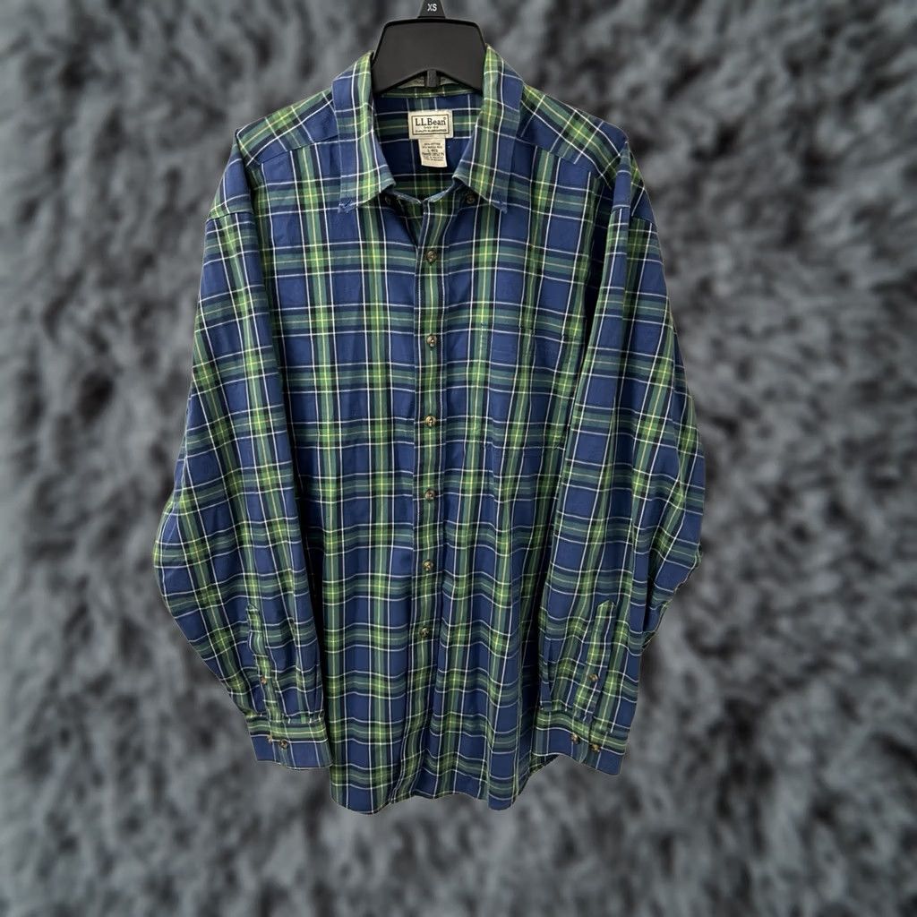 Vintage LL Bean Merino Wool Shirt Mens L Blue Plaid Button-Up Classic Fit Fall Spring Wool Blend Wrinkle Resistant Vintage No Size US L / EU 52-54 / 3 - 1 Thumbnail