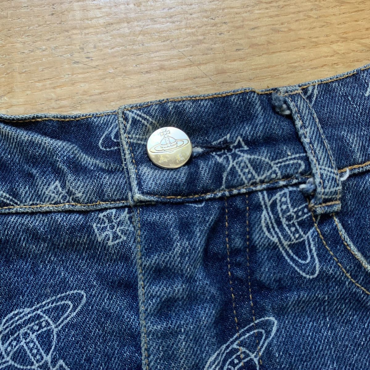 Vivienne Westwood SS1985 Orb Monogram Denim Mini-Skirt Size 30" / US 8 / IT 44 - 2 Thumbnail