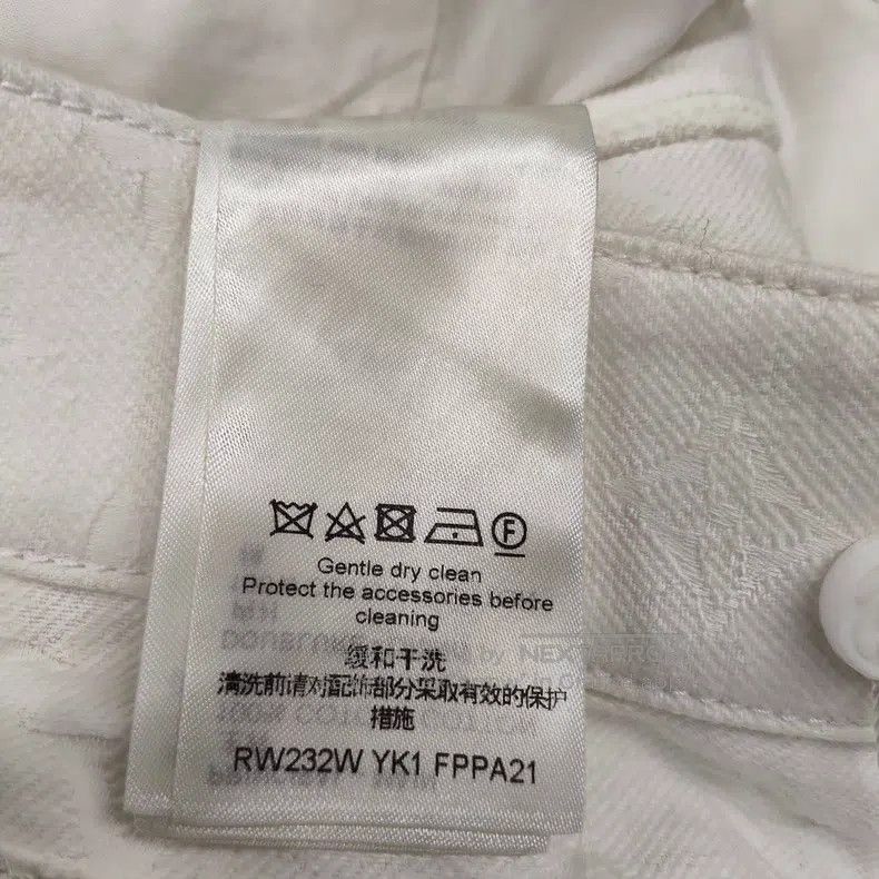 Louis Vuitton Louis Vuitton White Pressing Pattern denim shorts Size 33" - 4 Thumbnail