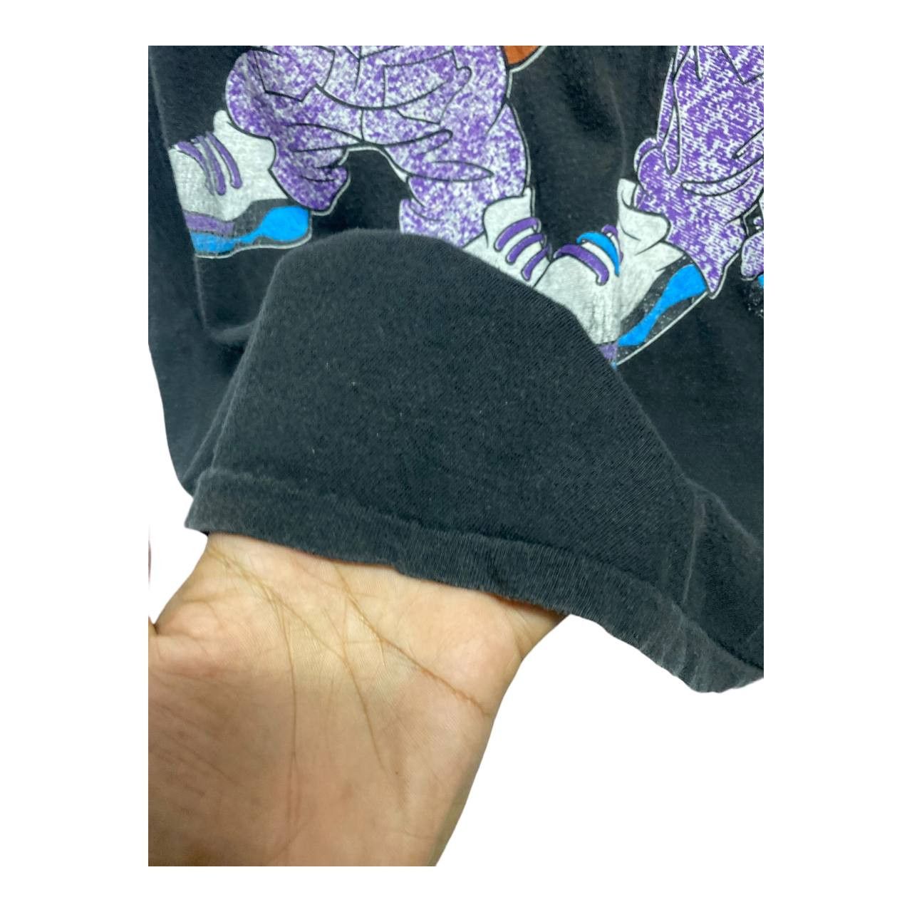 NBA × Vintage × Warner Bros 🔥VINTAGE CHARLOTTE HORNETS TAZ&BUGSBUNNY #SKU-A894 DP Size US XXL / EU 58 / 5 - 5 Thumbnail