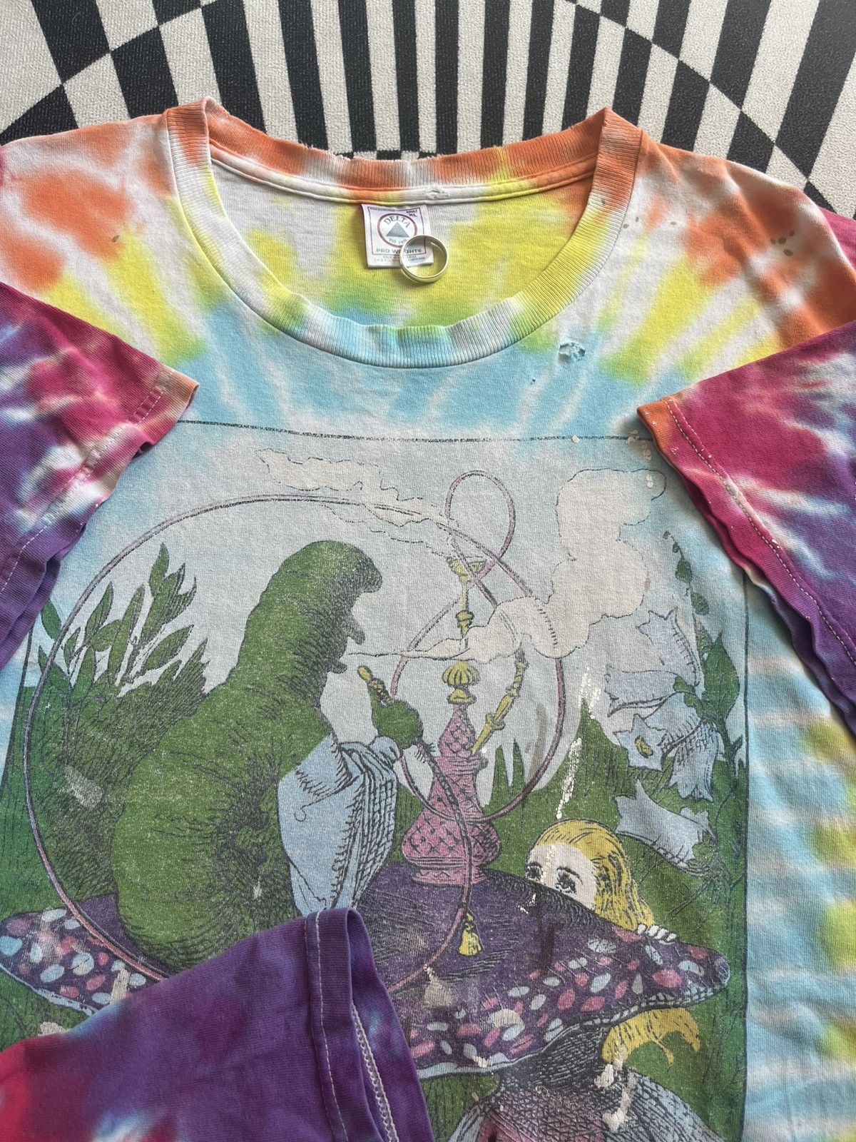 Arts & Science Vintage Alice In Wonderland 1997’s tie dye Very worn Tshirt Size US XL / EU 56 / 4 - 7 Thumbnail