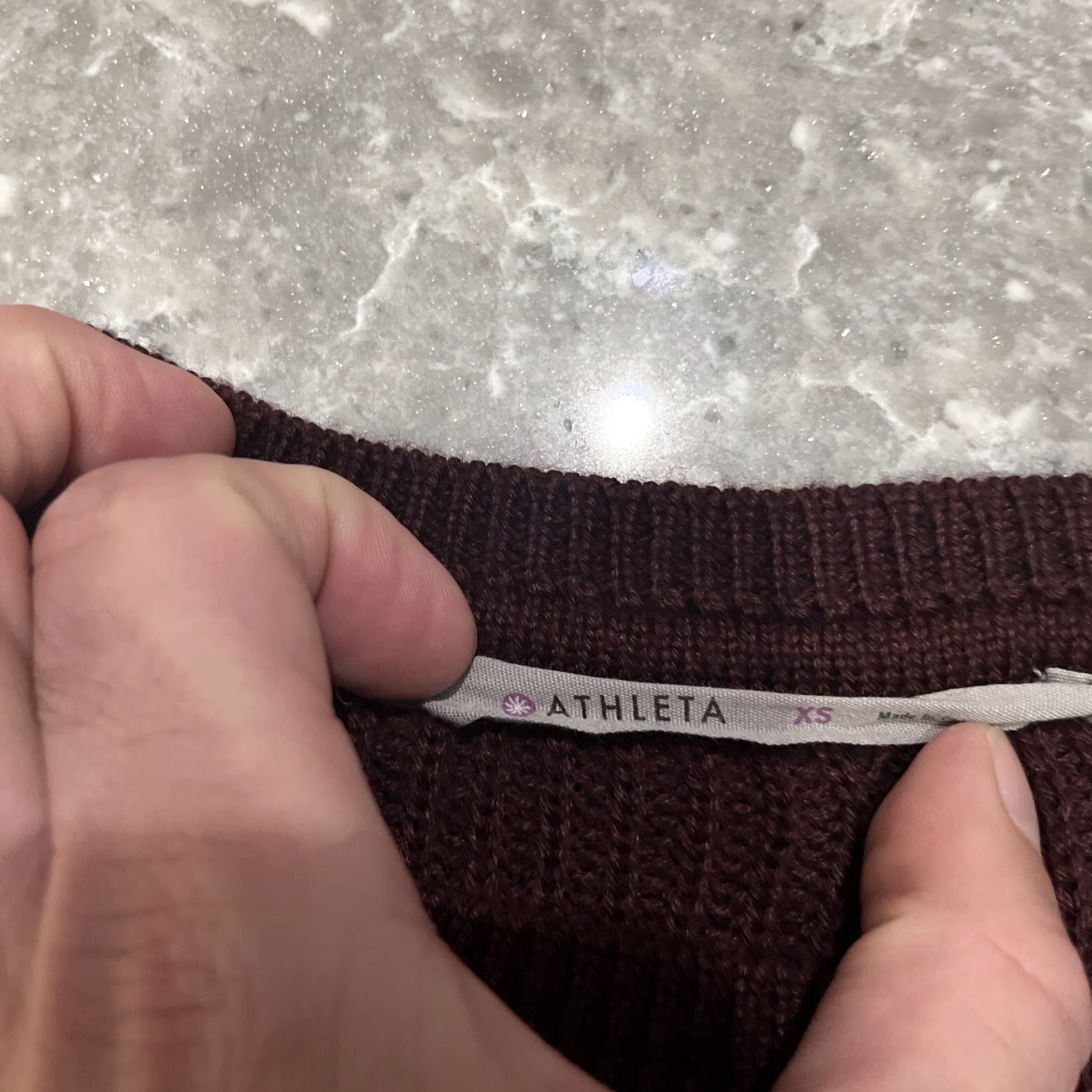 Athleta Athleta Sweater Burgundy 45% Merino Extra Fine Wool Sz XS Size XS / US 0-2 / IT 36-38 - 2 Thumbnail