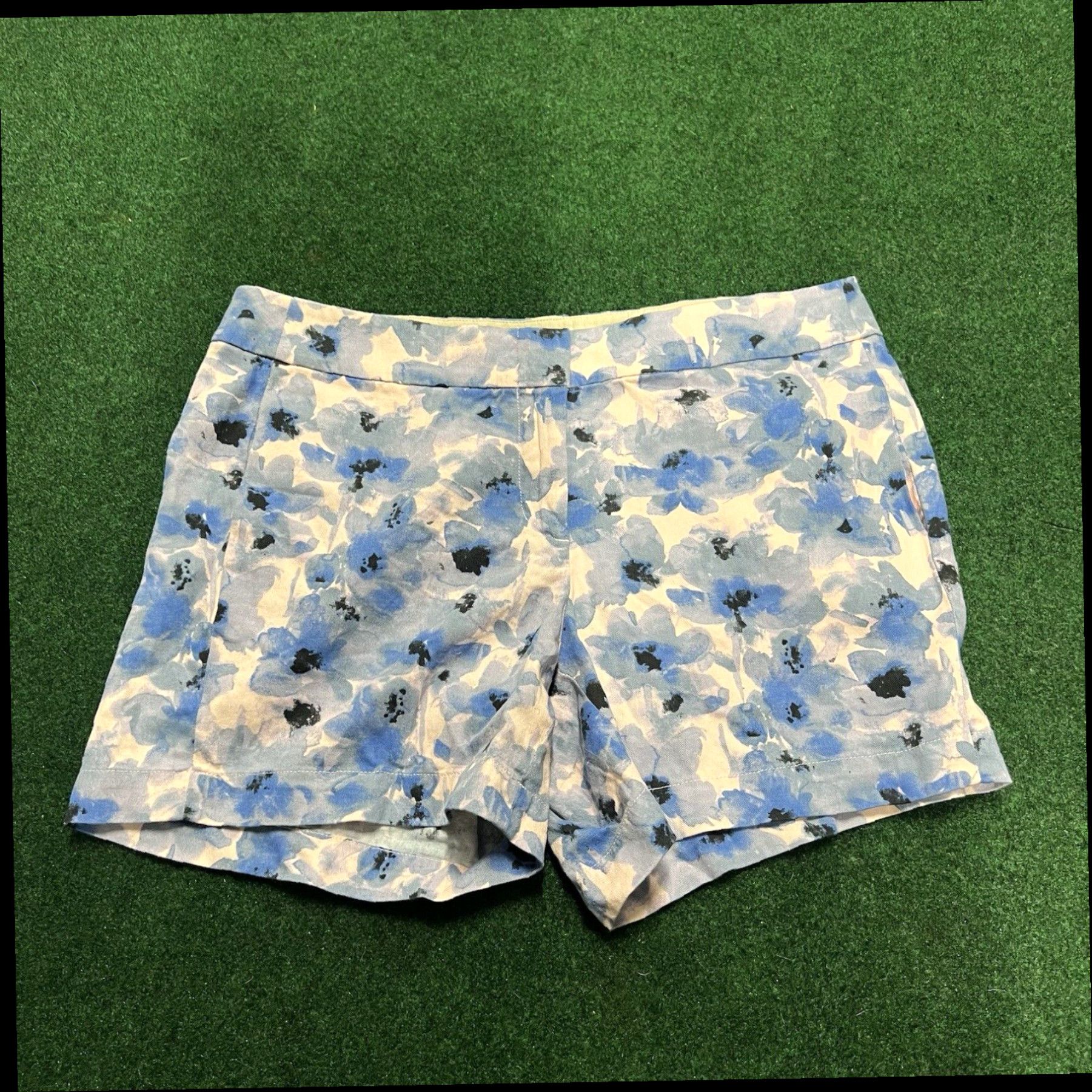J.Crew J Crew Women's Sz 6 Stretch Chino Shorts Blue Flowers Print Preppy Summer Size 28" / US 6 / IT 42 - 1 Thumbnail