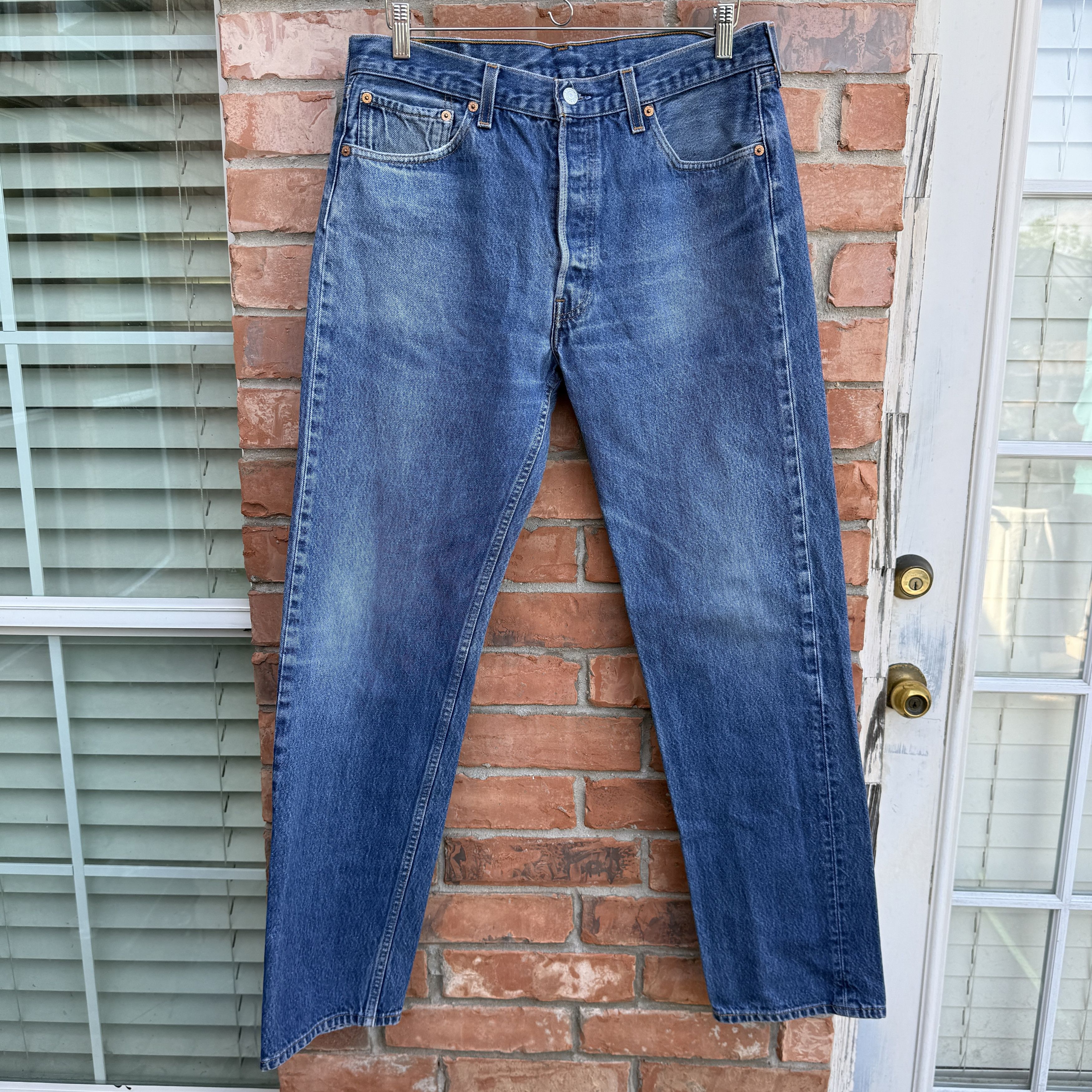 Levi's Vintage 90s Levis 501 Blue Button fly Denim Made USA Jeans Size US 33 - 1 Thumbnail