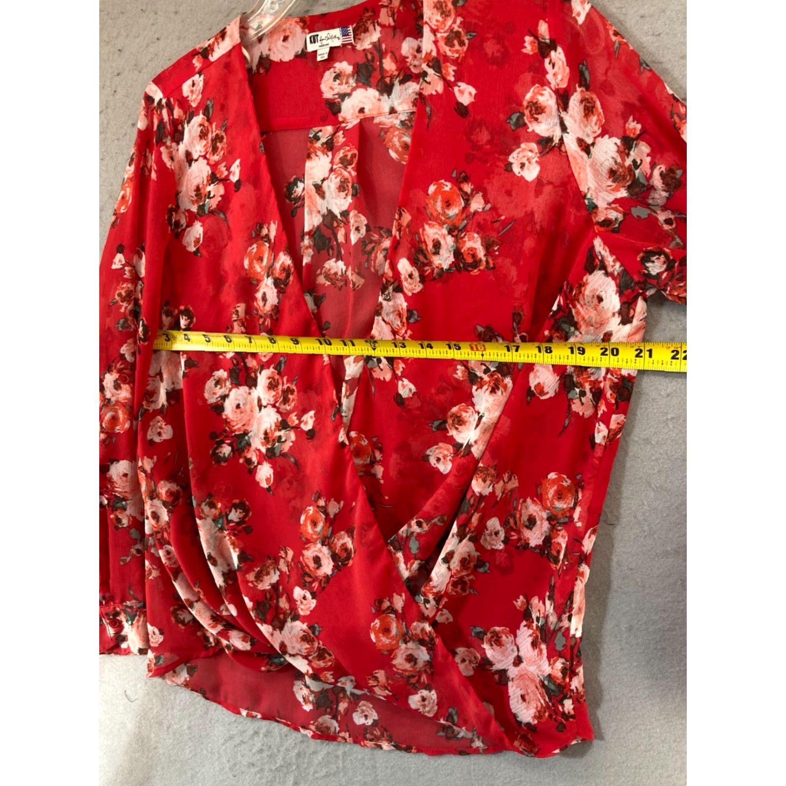 Vintage KUT from the Kloth Blouse Womens Medium Red Floral Sheer Long Sleeve V-Neck Chic Casual Shirt Size M / US 6-8 / IT 42-44 - 2 Thumbnail