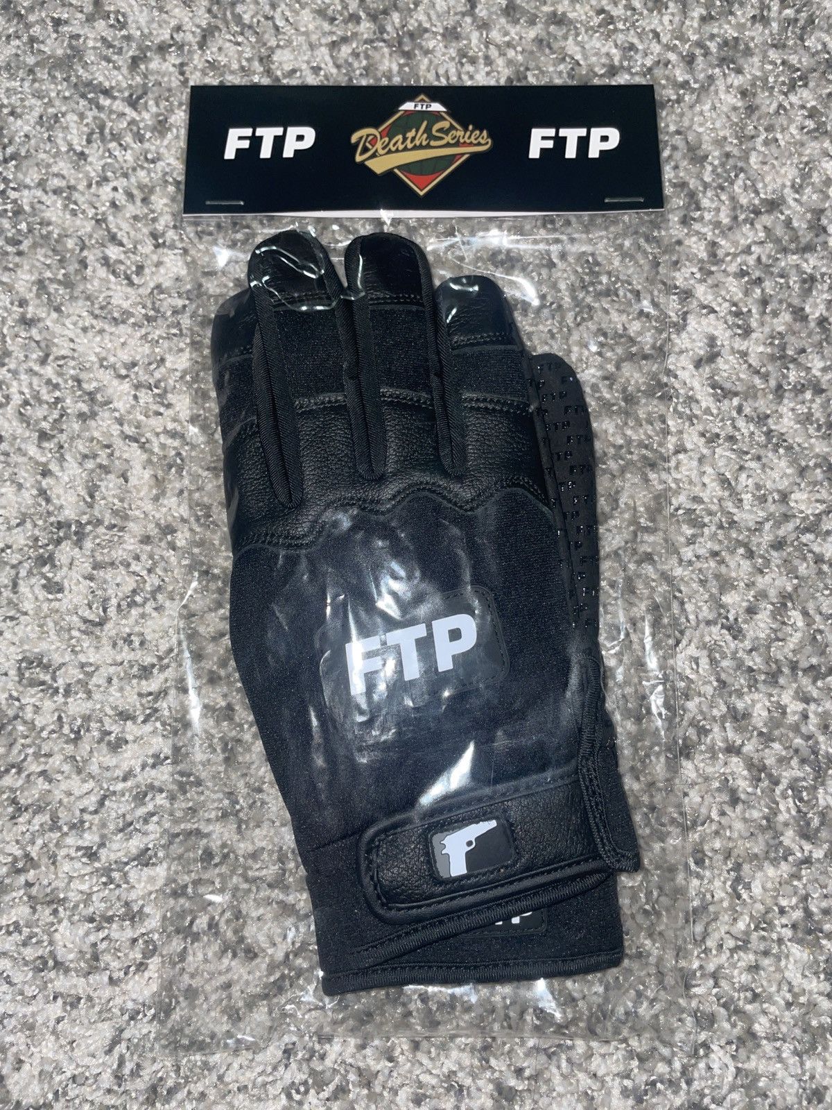 Fuck The Population ⚫️FTP BATTING GLOVES Size ONE SIZE - 1 Thumbnail