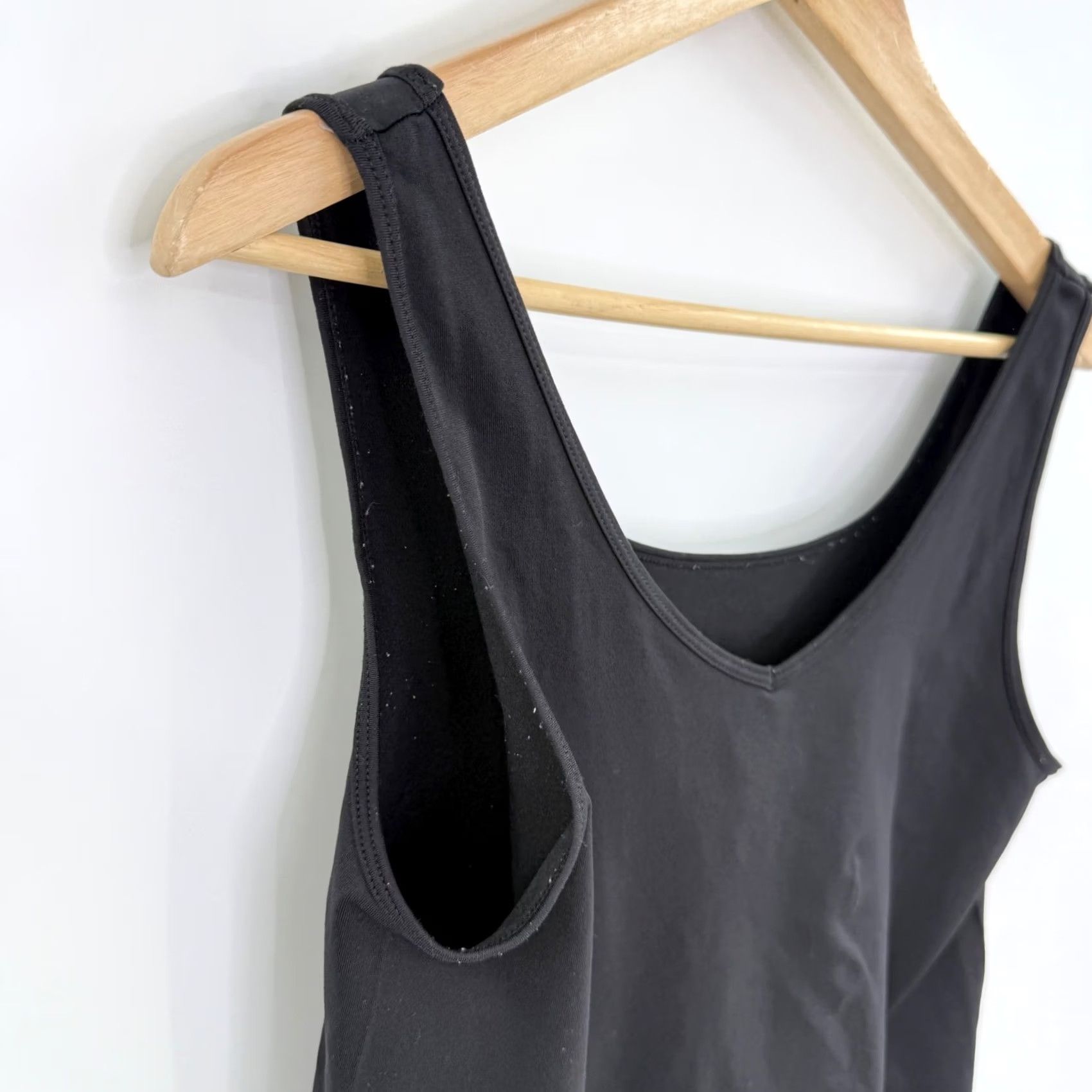 Vintage WHBM Black Tank Top Sleeveless V Neck Casual Layering Basic Womens Size L Size L / US 10 / IT 46 - 6 Thumbnail
