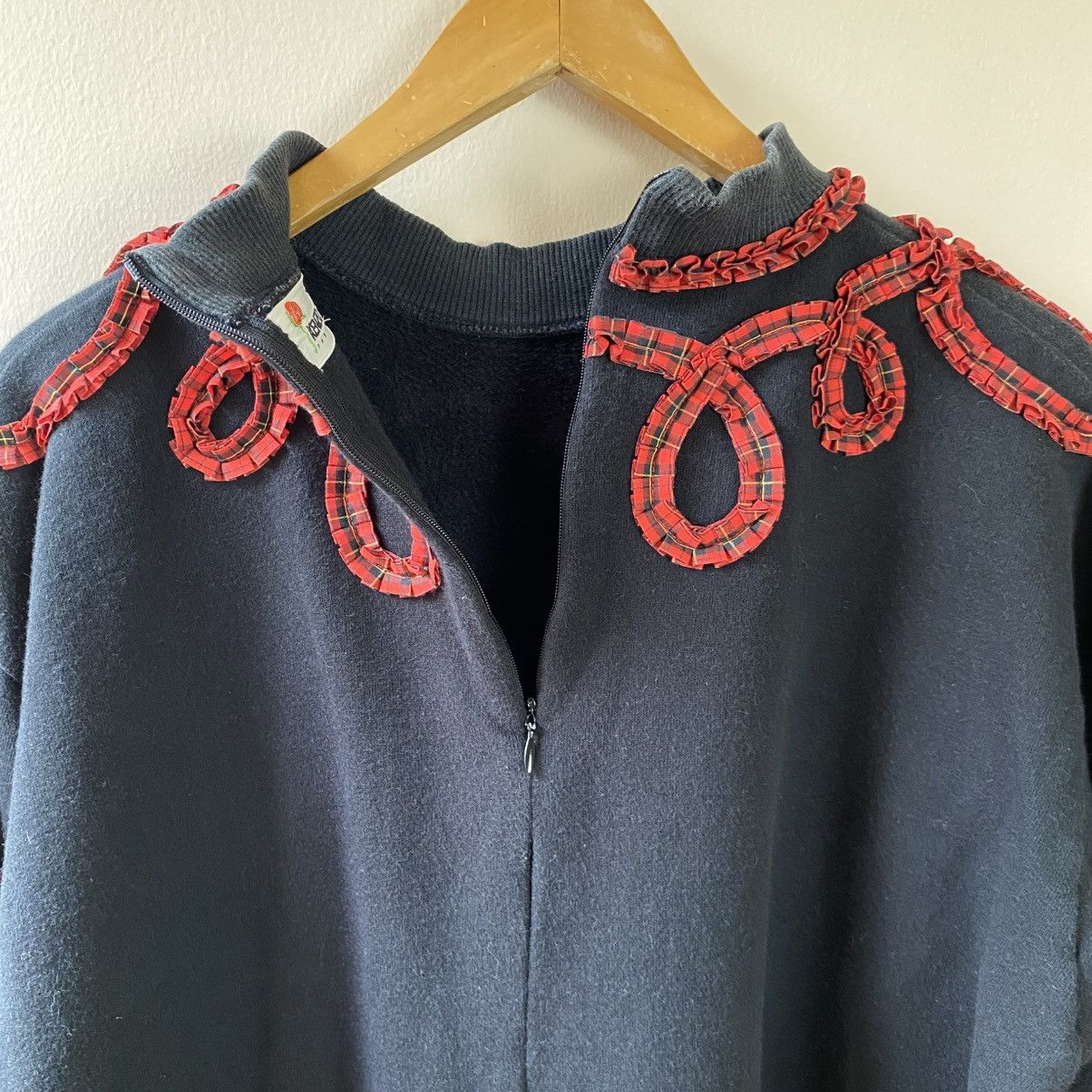 Kenzo KENZO Black Top with Red Loop Embroidery Size M / US 6-8 / IT 42-44 - 14 Thumbnail