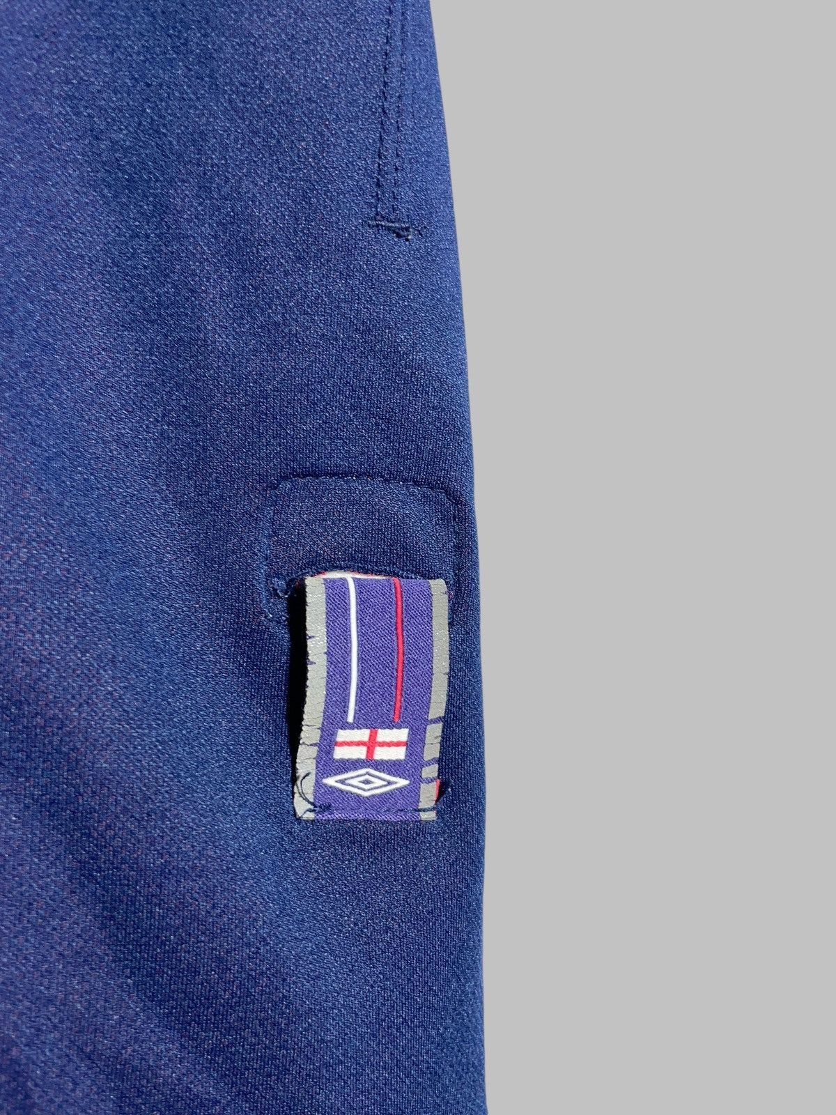 Umbro × Vintage England Umbro 2002 Reversible Vintage Football Shirt Size US XL / EU 56 / 4 - 13 Thumbnail