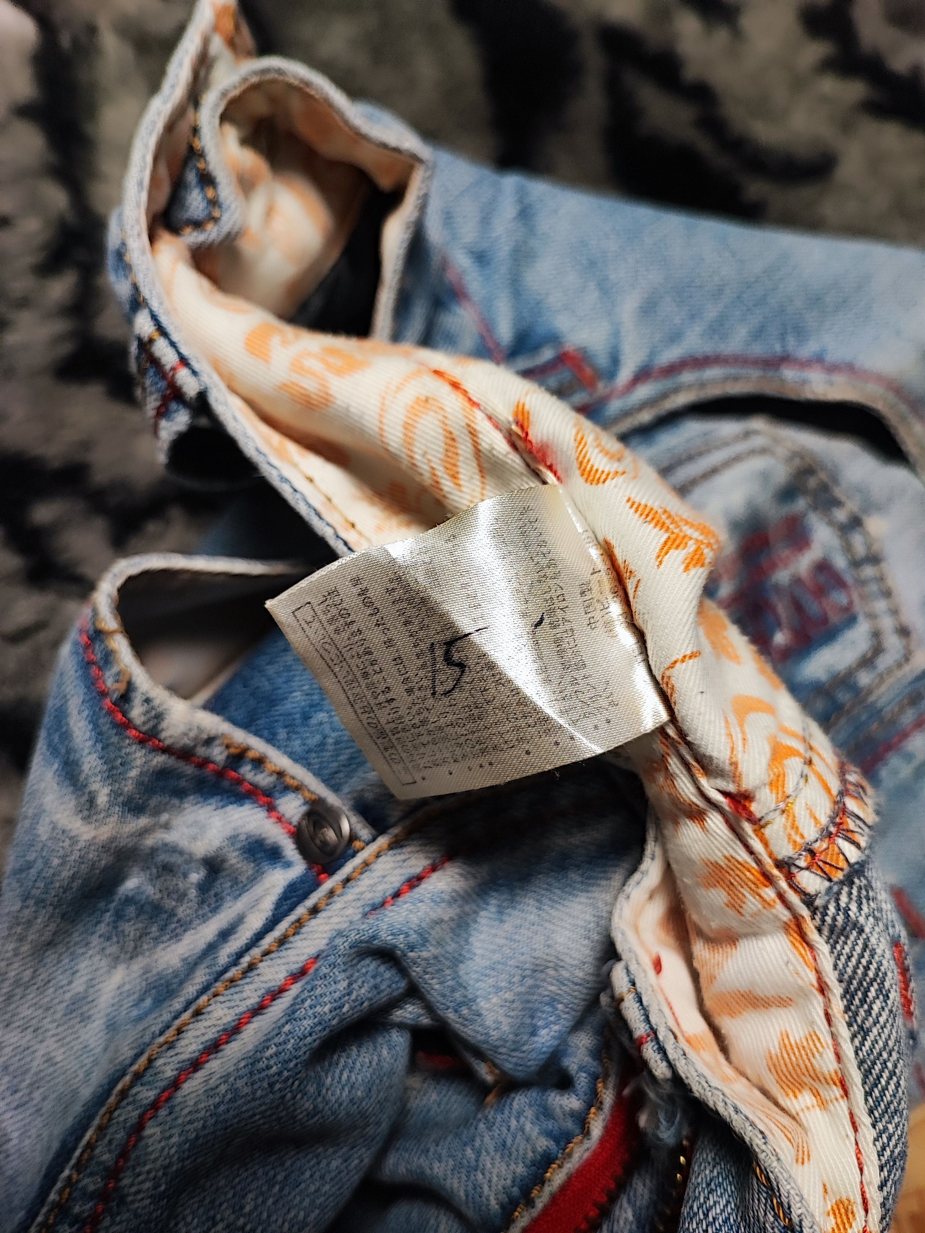 Gotcha Gotcha relaxed fit light wash denim jeans distressed patches Size US 32 / EU 48 - 16 Thumbnail