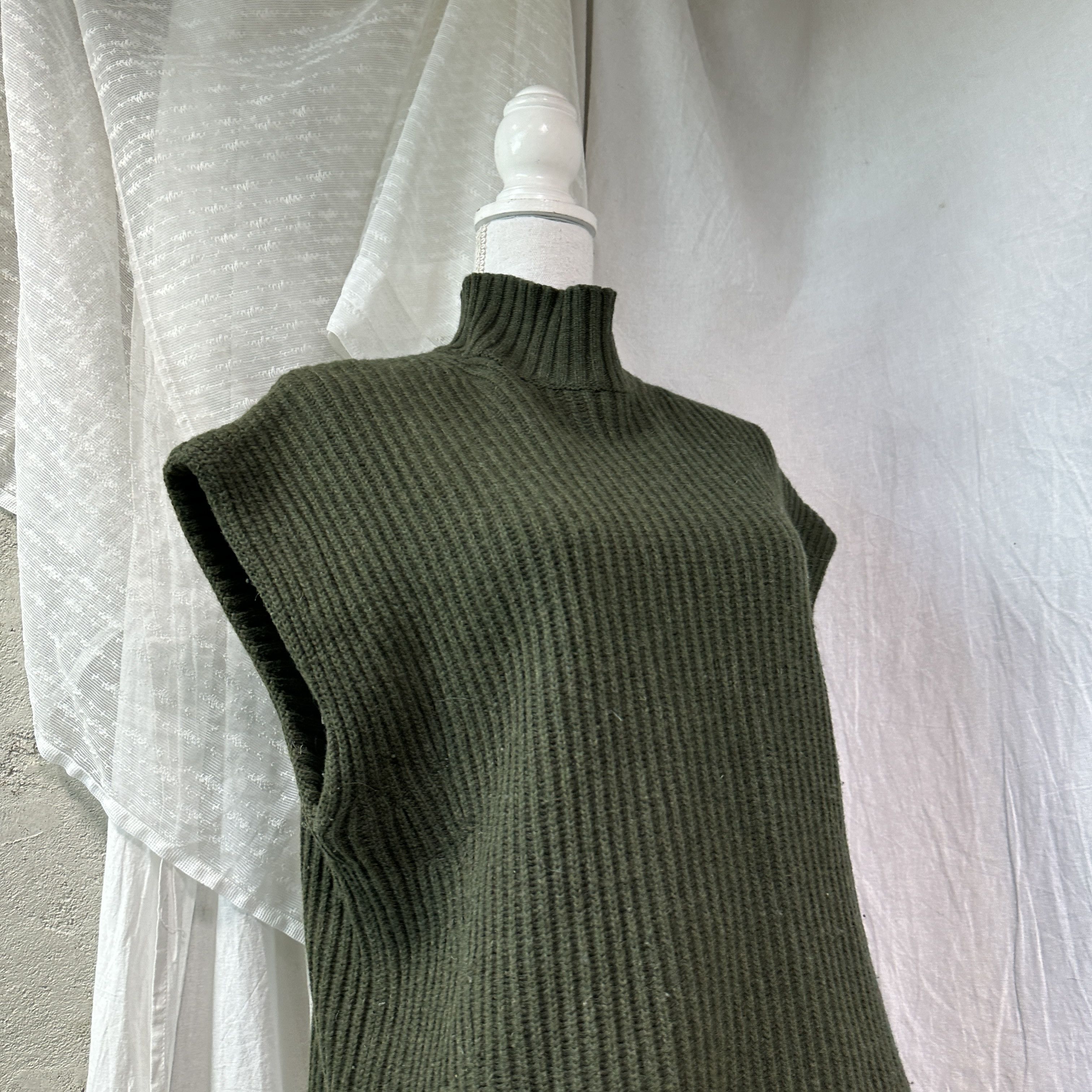 Ganni Vintage Streetwear Ganni Turtleneck Sleeveless Sweater Y2K Size M / US 6-8 / IT 42-44 - 9 Thumbnail