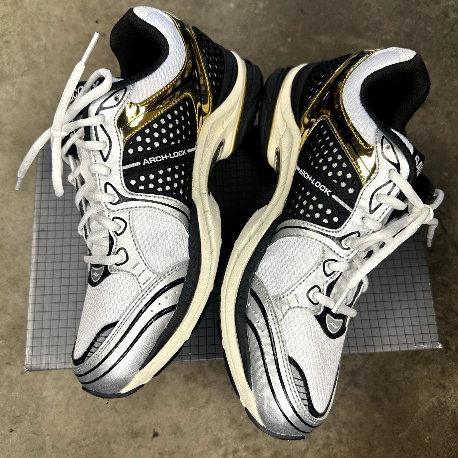 Saucony Saucony Progrid Triumph 4 Size US 9 / EU 42 - 3 Thumbnail
