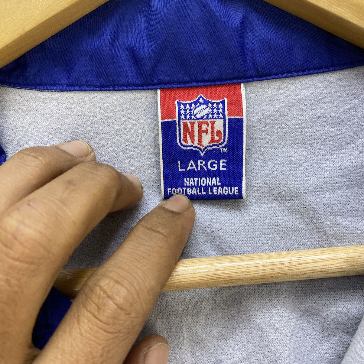 NHL 🔥Vintage NFl Buffalo Bills charging buffalo Coach Jacket Size US M / EU 48-50 / 2 - 7 Thumbnail