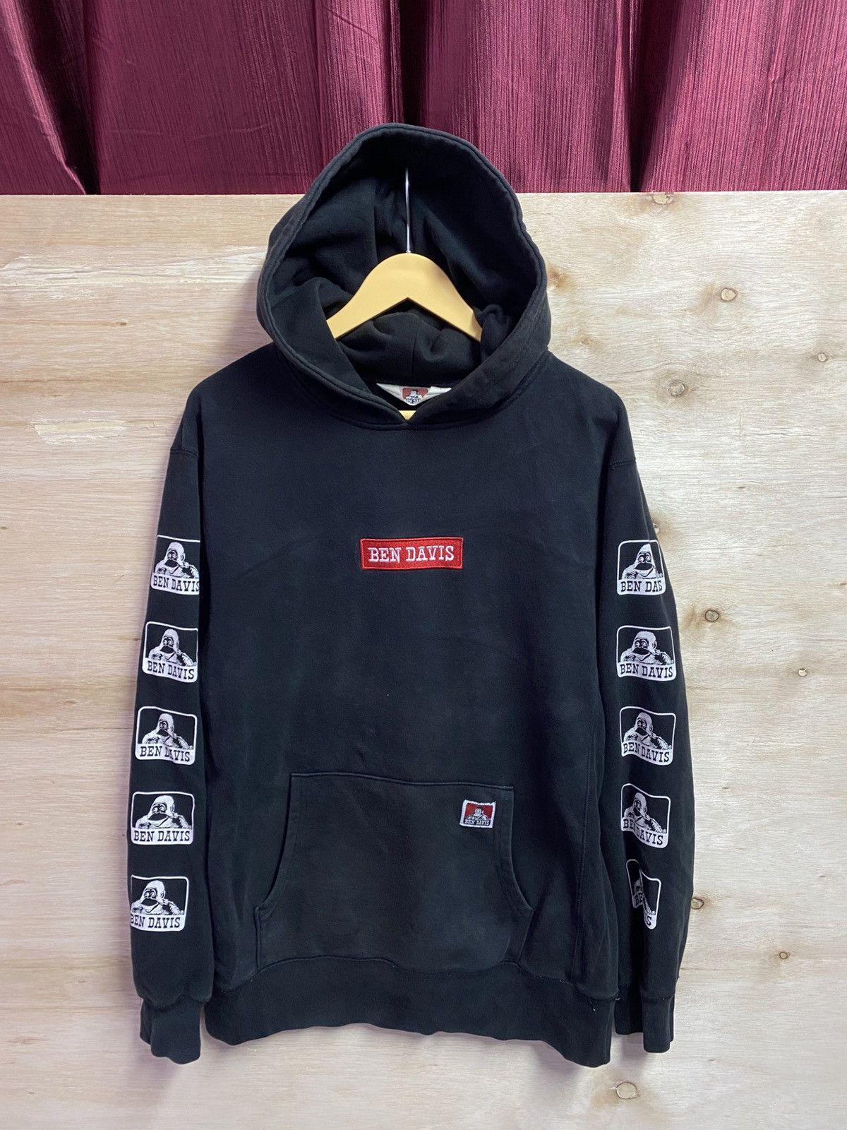 Ben Davis Ben Davis pullover hoodie gorilla logo patches on sleeves. Size US XL / EU 56 / 4 - 1 Thumbnail