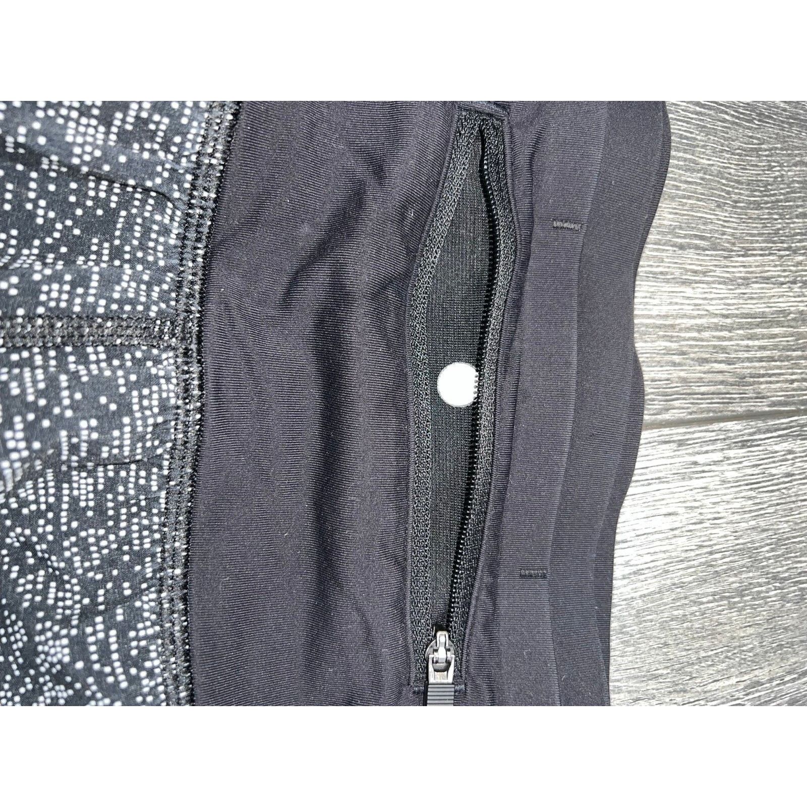 Lululemon Lululemon Lululemon Pace Perfect Short size 2 A000458 Size 26" / US 2 / IT 38 - 5 Thumbnail