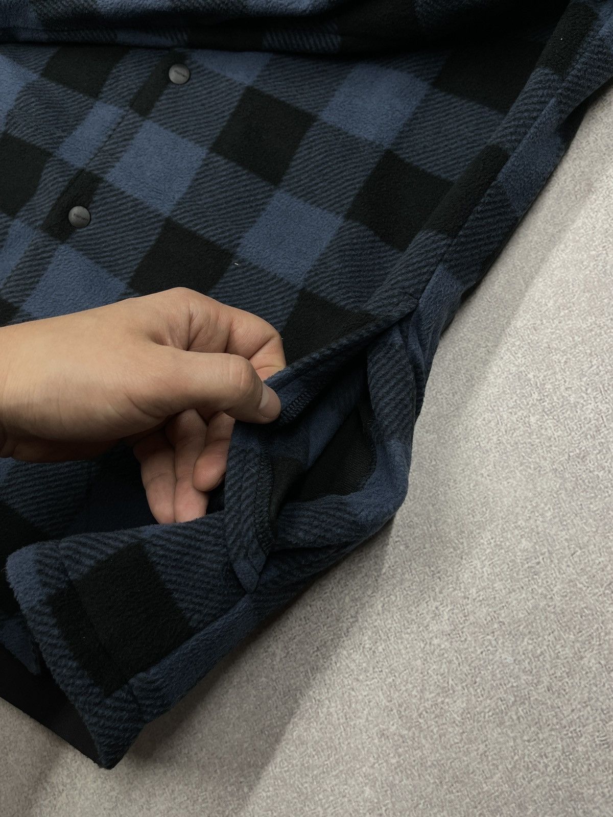 Other Rohan Field Reversible Insulated Jacket Black / Blue Flannel Size US M / EU 48-50 / 2 - 10 Thumbnail