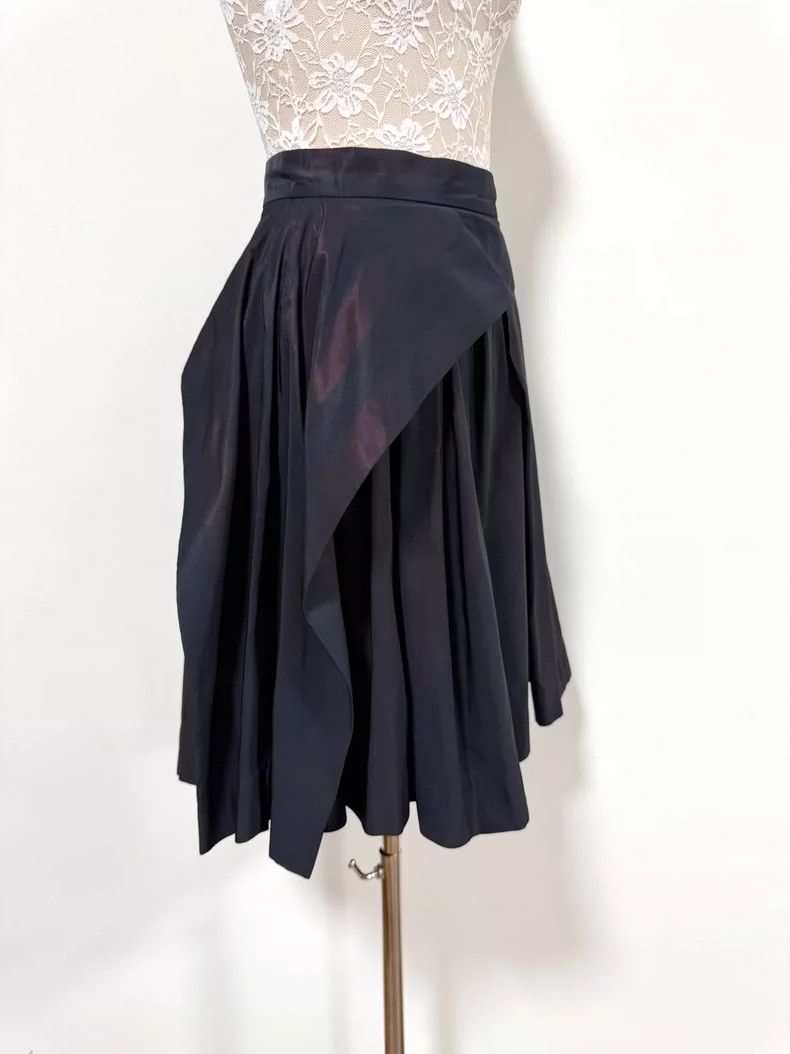 Vivienne Westwood Vivienne Westwood size2 A wine-red lustrous stripe with irr Size 26" / US 2 / IT 38 - 1 Thumbnail